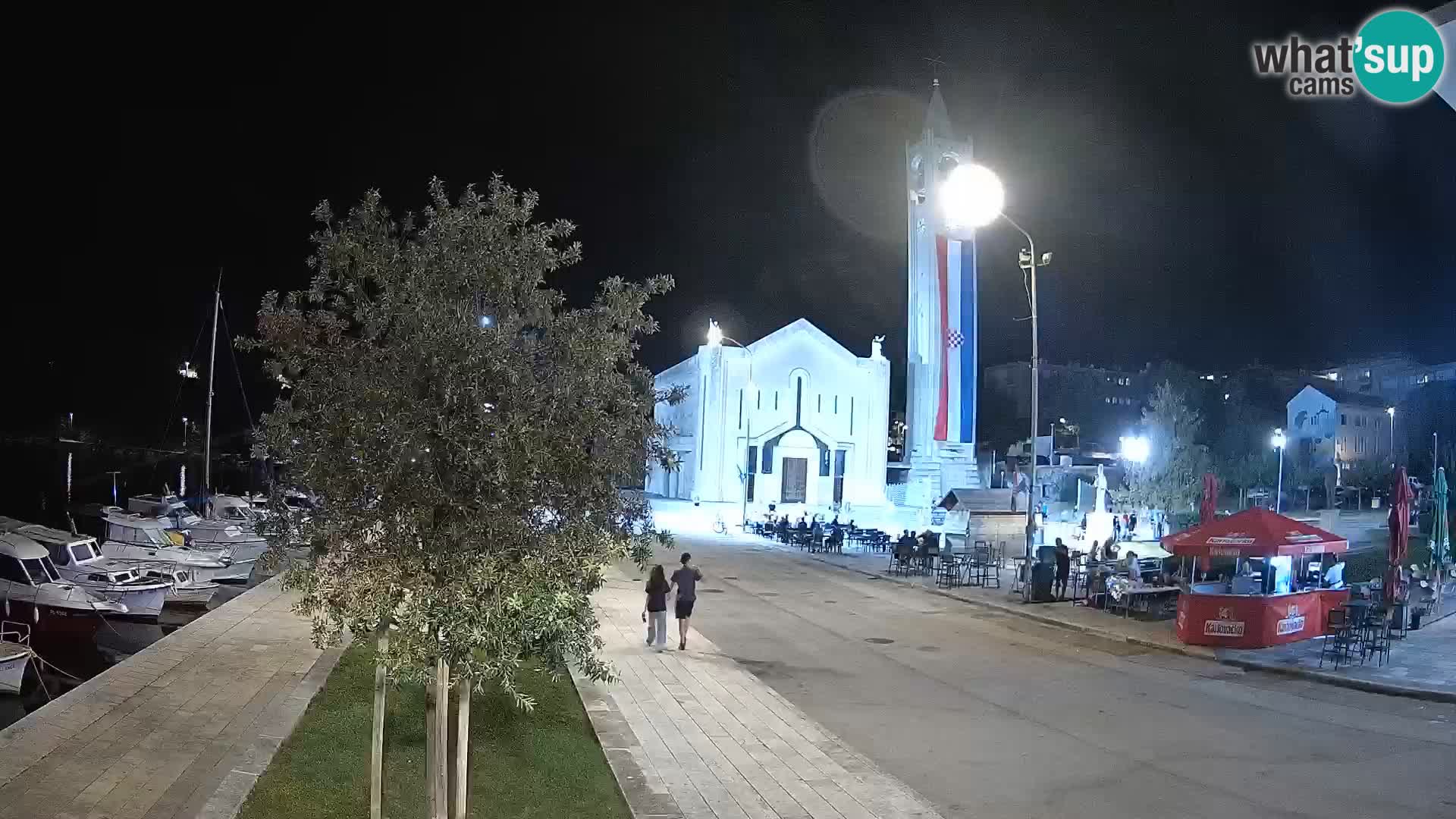 Ploče Webcam | Captivating Views of Riva and the Cathedral