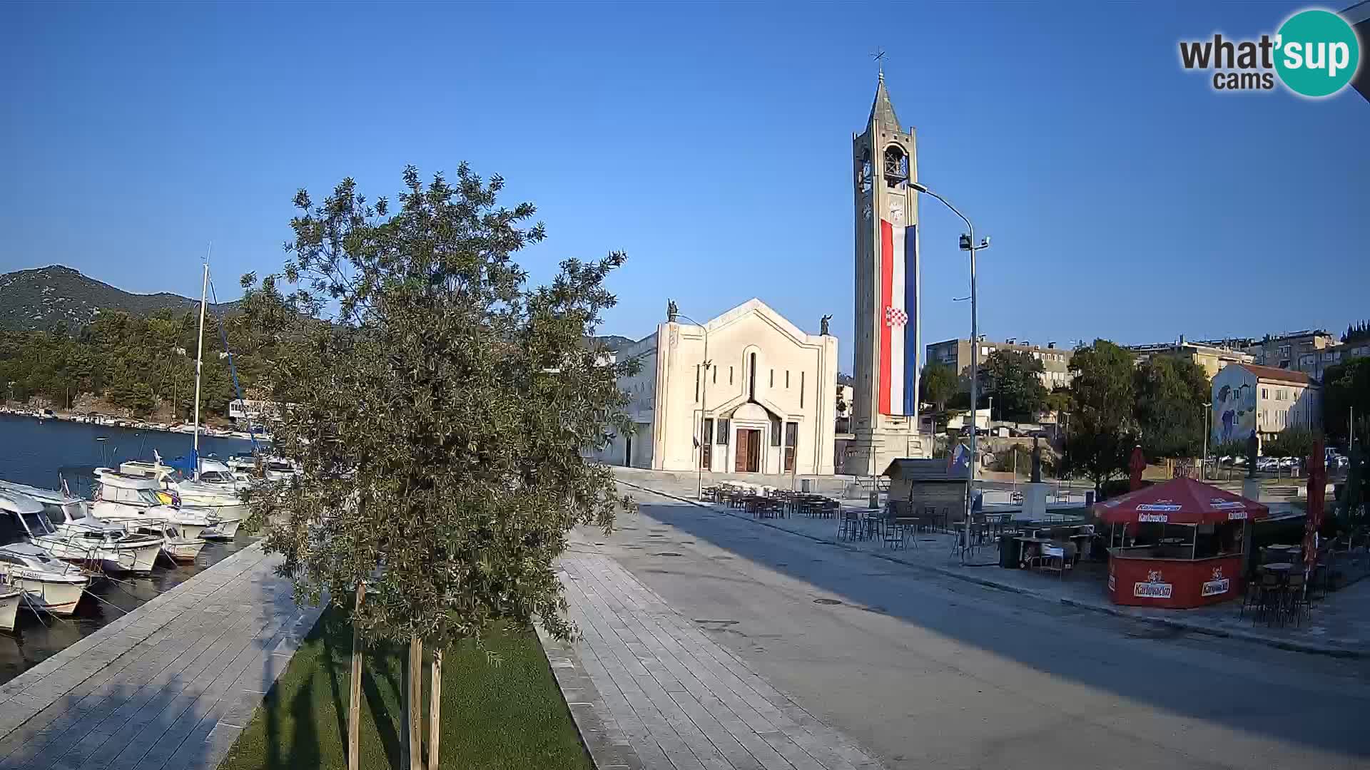 Ploče Webcam | Captivating Views of Riva and the Cathedral