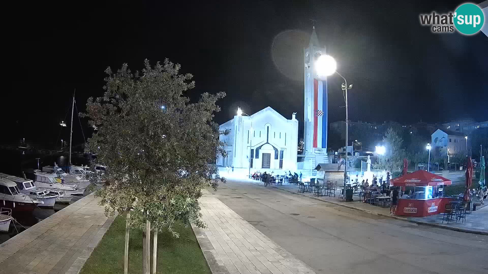 Ploče Webcam | Captivating Views of Riva and the Cathedral