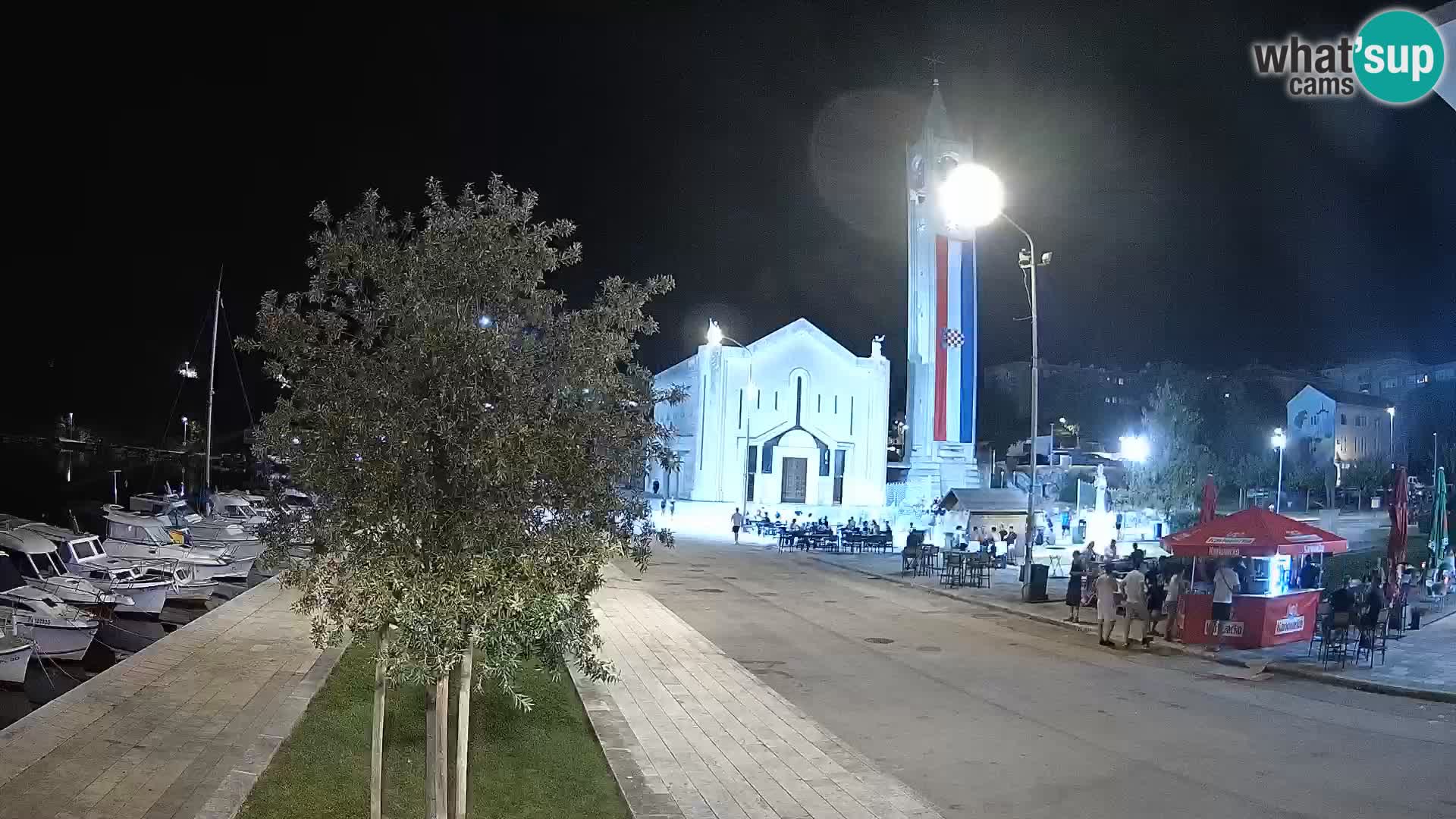 Ploče Webcam | Captivating Views of Riva and the Cathedral