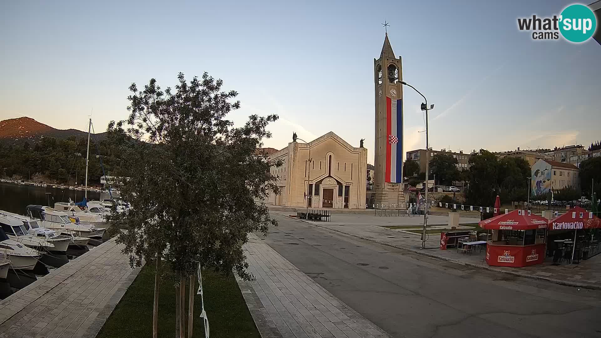 Ploče Webcam | Captivating Views of Riva and the Cathedral
