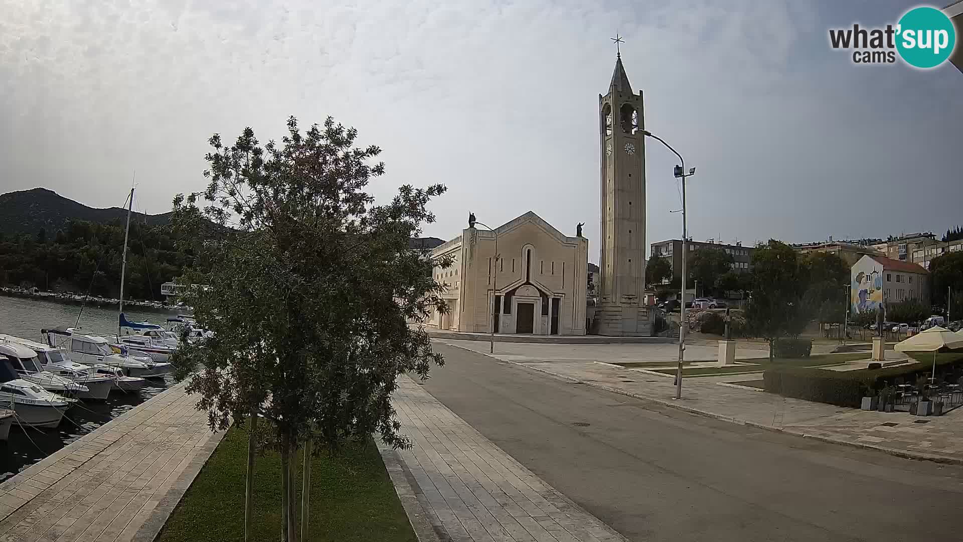 Ploče Webcam | Captivating Views of Riva and the Cathedral
