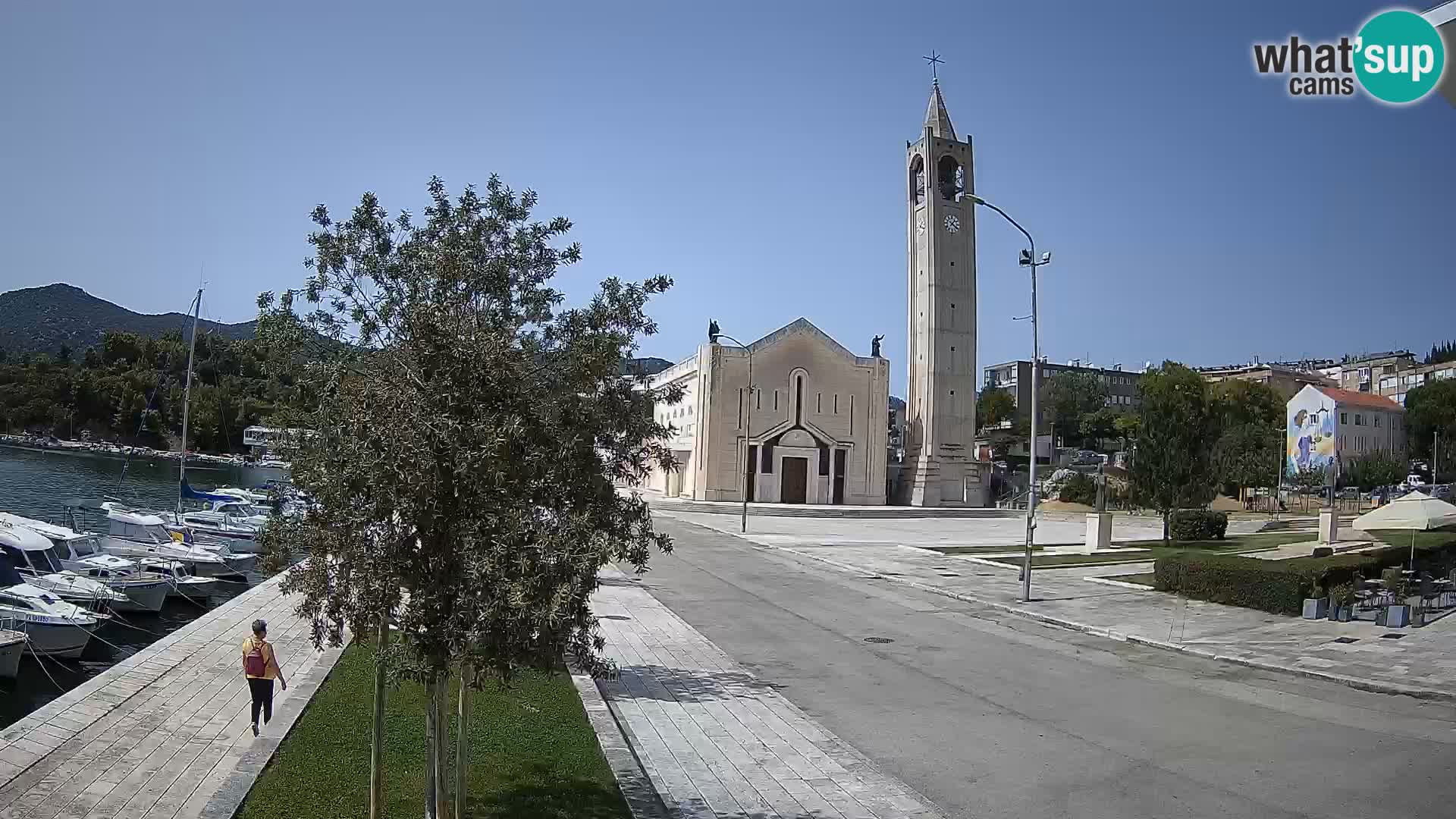 Ploče Webcam | Captivating Views of Riva and the Cathedral