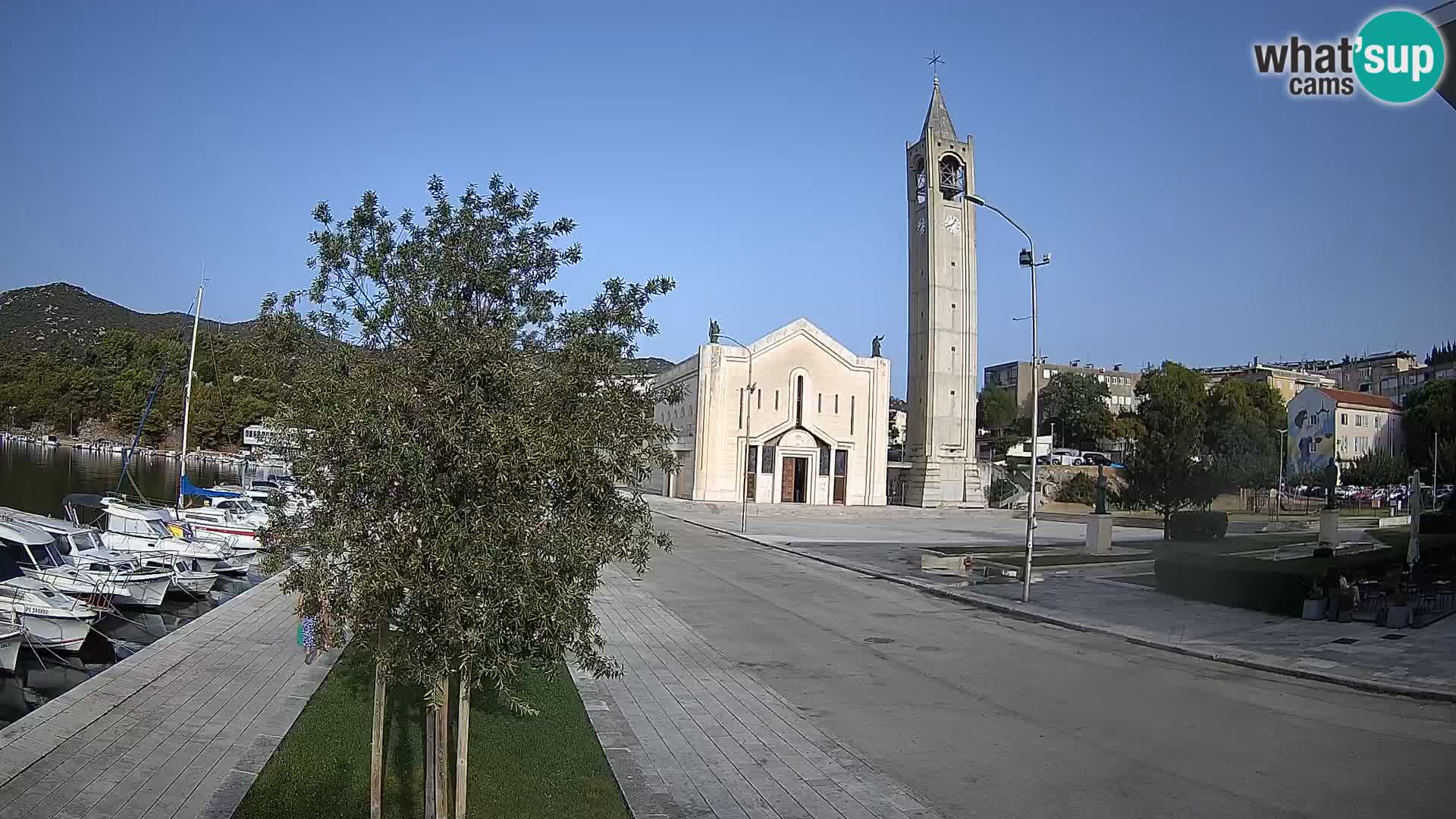 Ploče Webcam | Captivating Views of Riva and the Cathedral