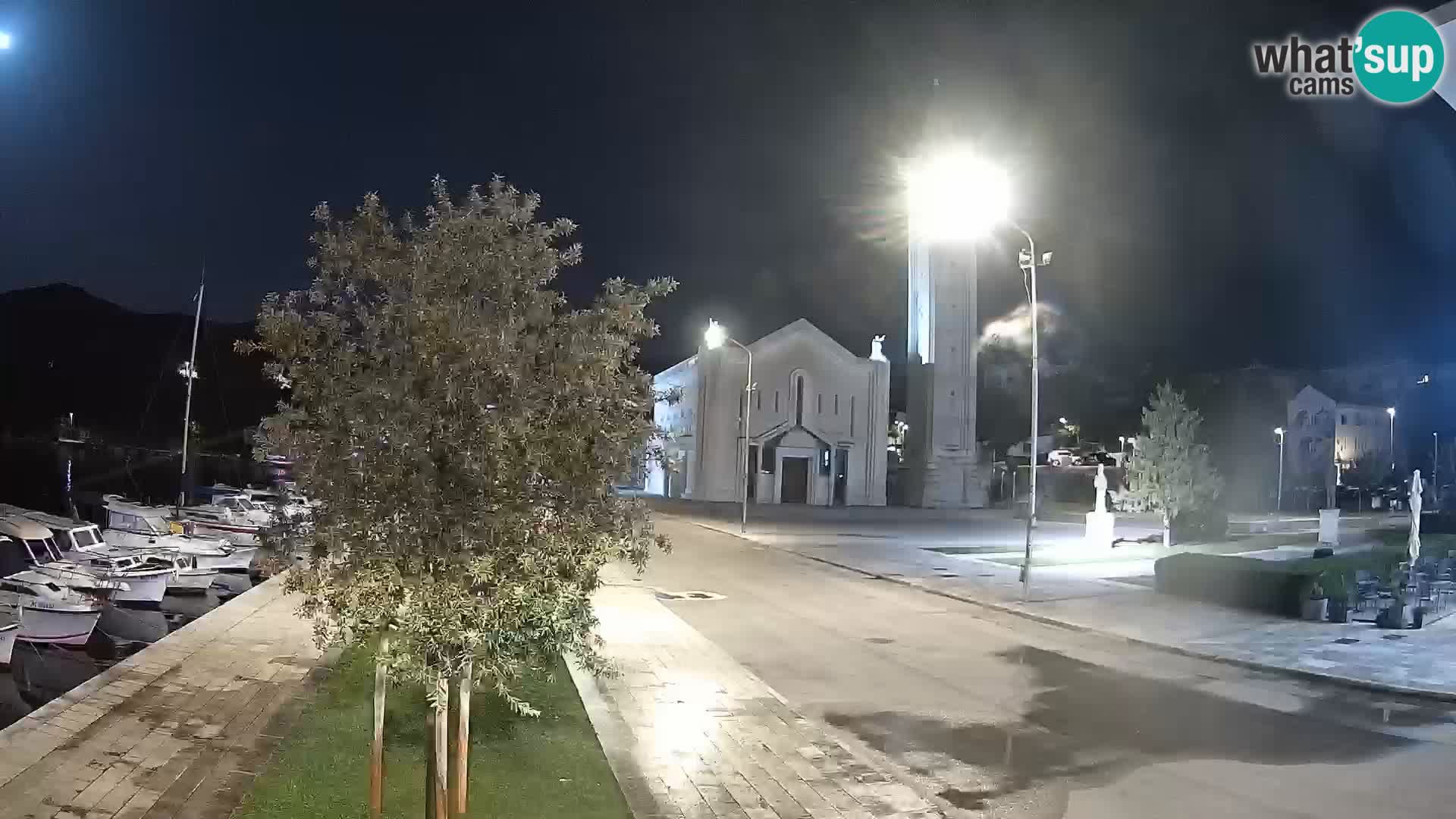 Ploče Webcam | Captivating Views of Riva and the Cathedral