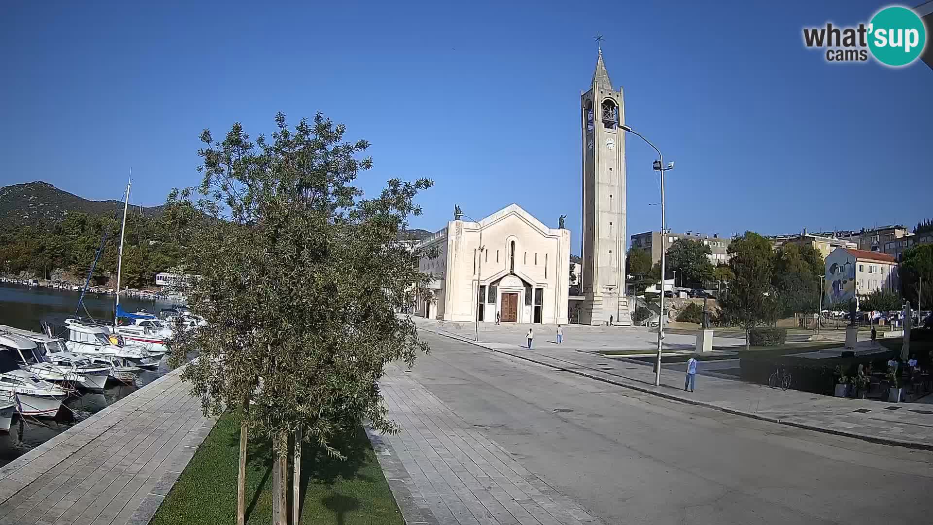 Ploče Webcam | Captivating Views of Riva and the Cathedral