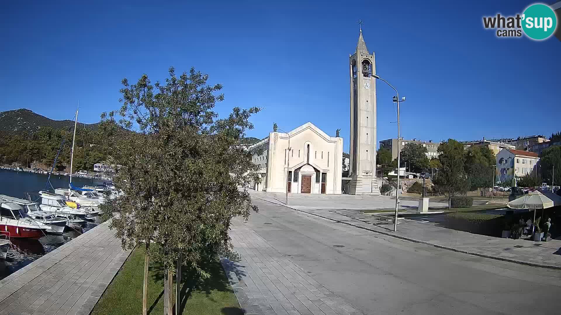 Ploče Webcam | Captivating Views of Riva and the Cathedral