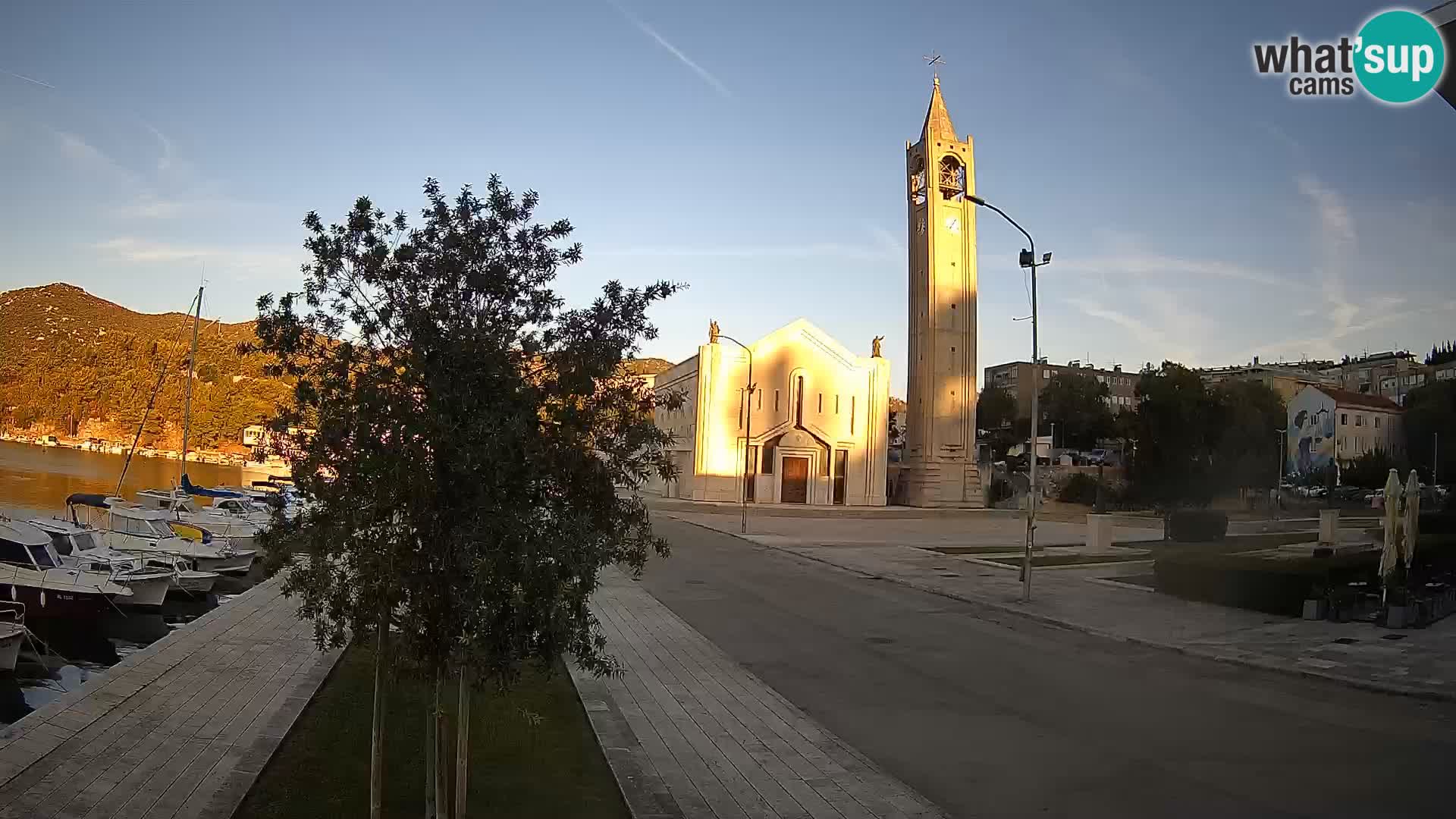 Spletna kamera Ploče | Osupljiv pogled na Rivo in katedralo
