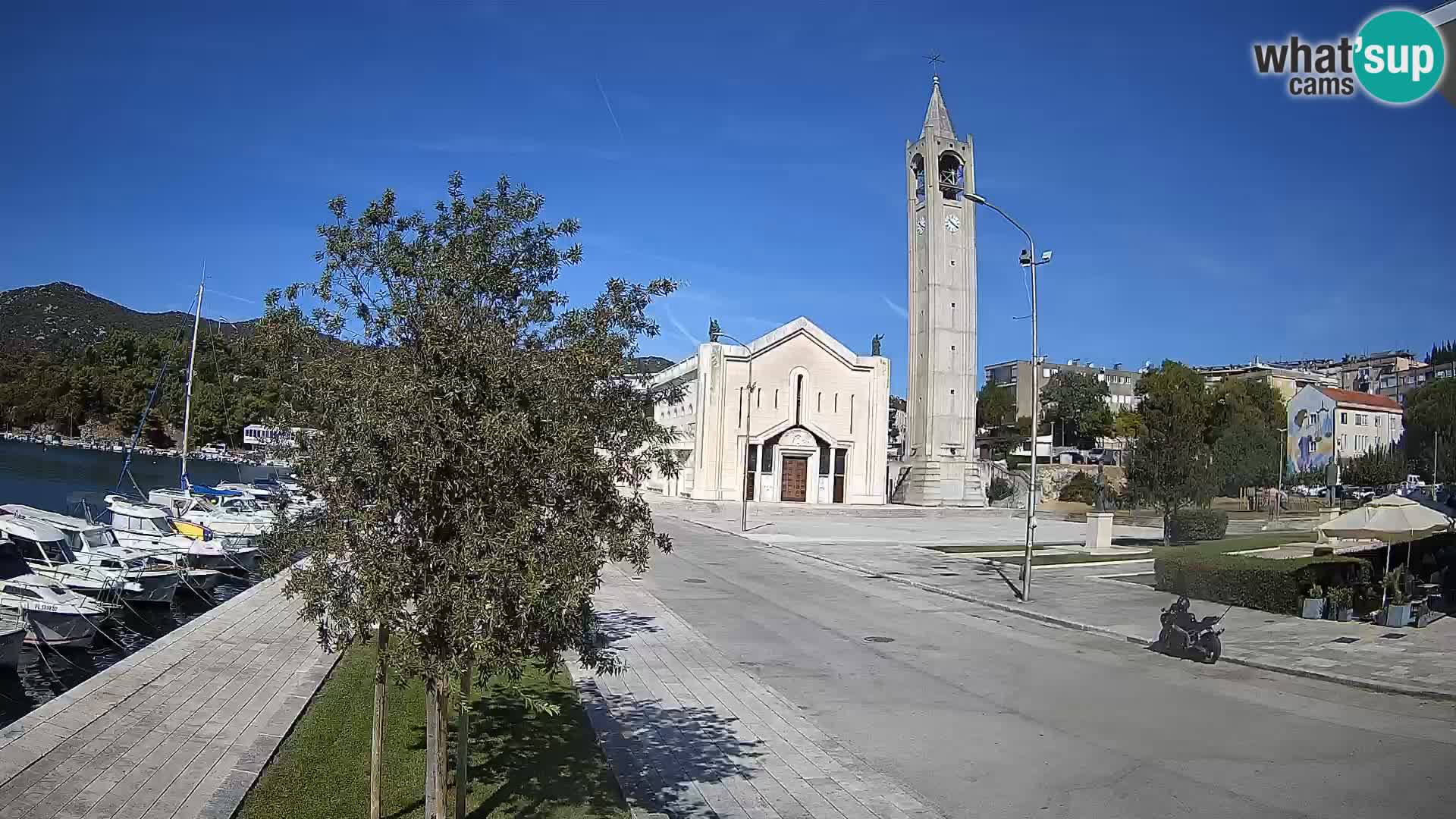 Ploče Webcam | Captivating Views of Riva and the Cathedral