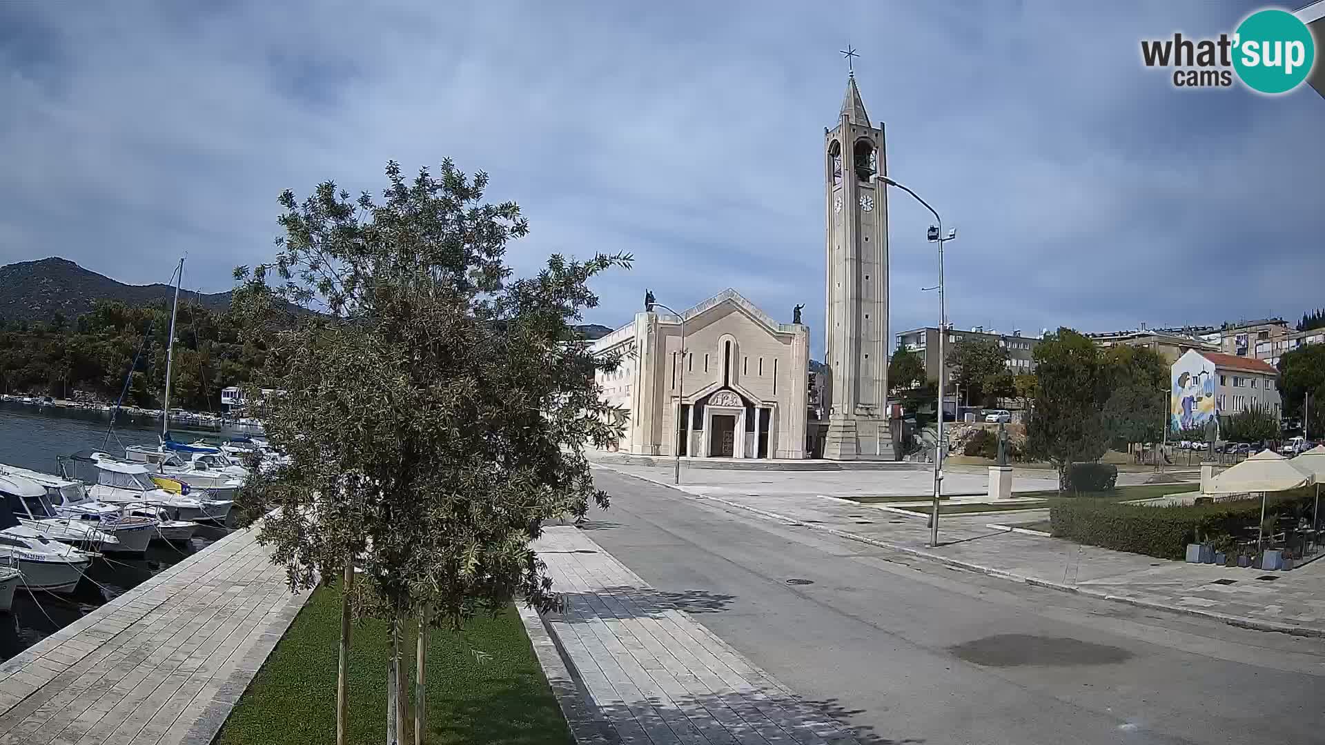 Ploče Webcam | Captivating Views of Riva and the Cathedral