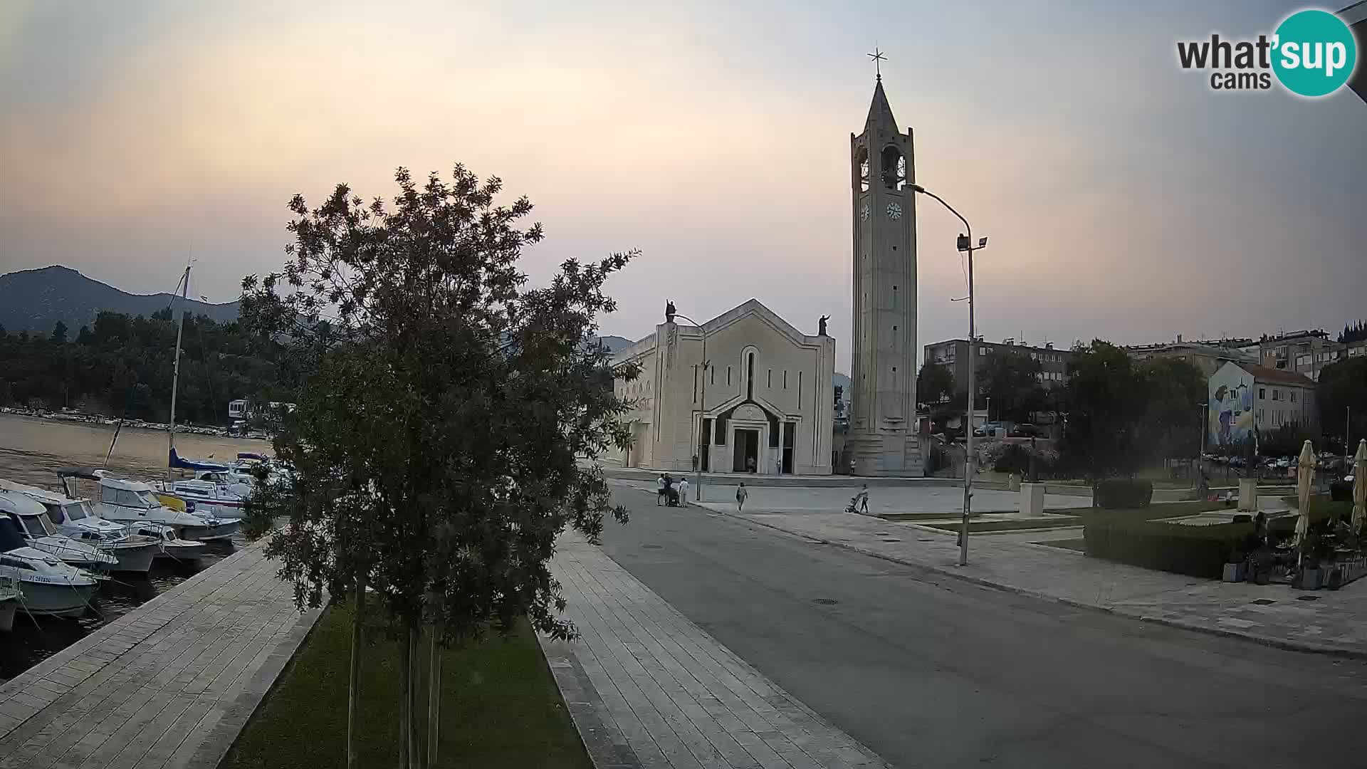 Spletna kamera Ploče | Osupljiv pogled na Rivo in katedralo
