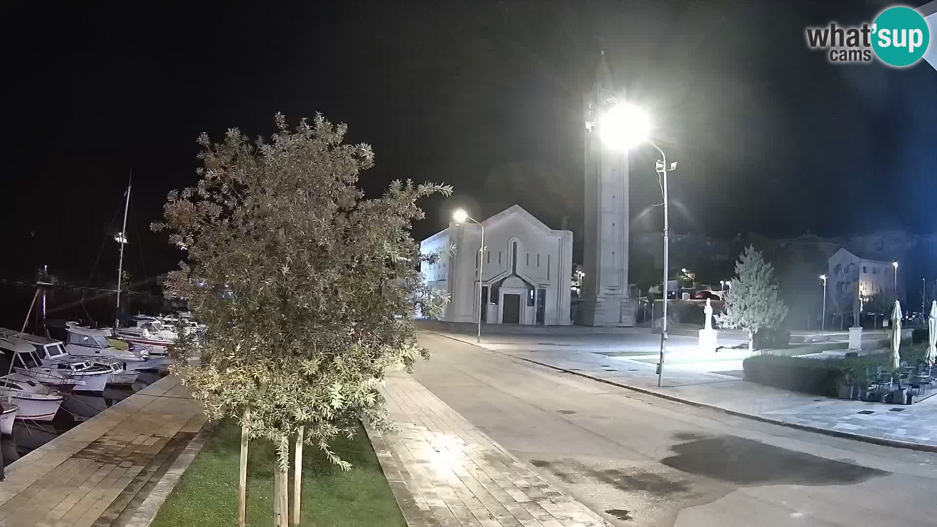 Ploče Webcam | Captivating Views of Riva and the Cathedral