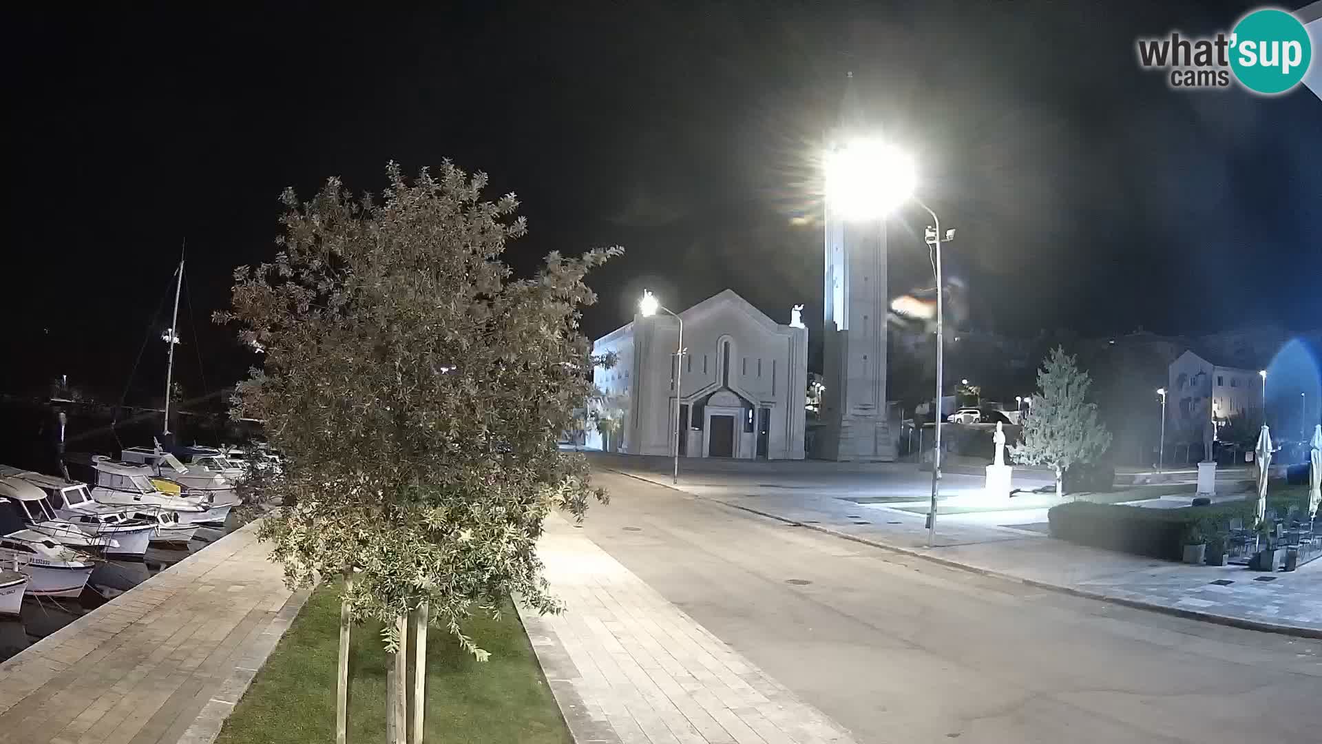 Ploče Webcam | Captivating Views of Riva and the Cathedral