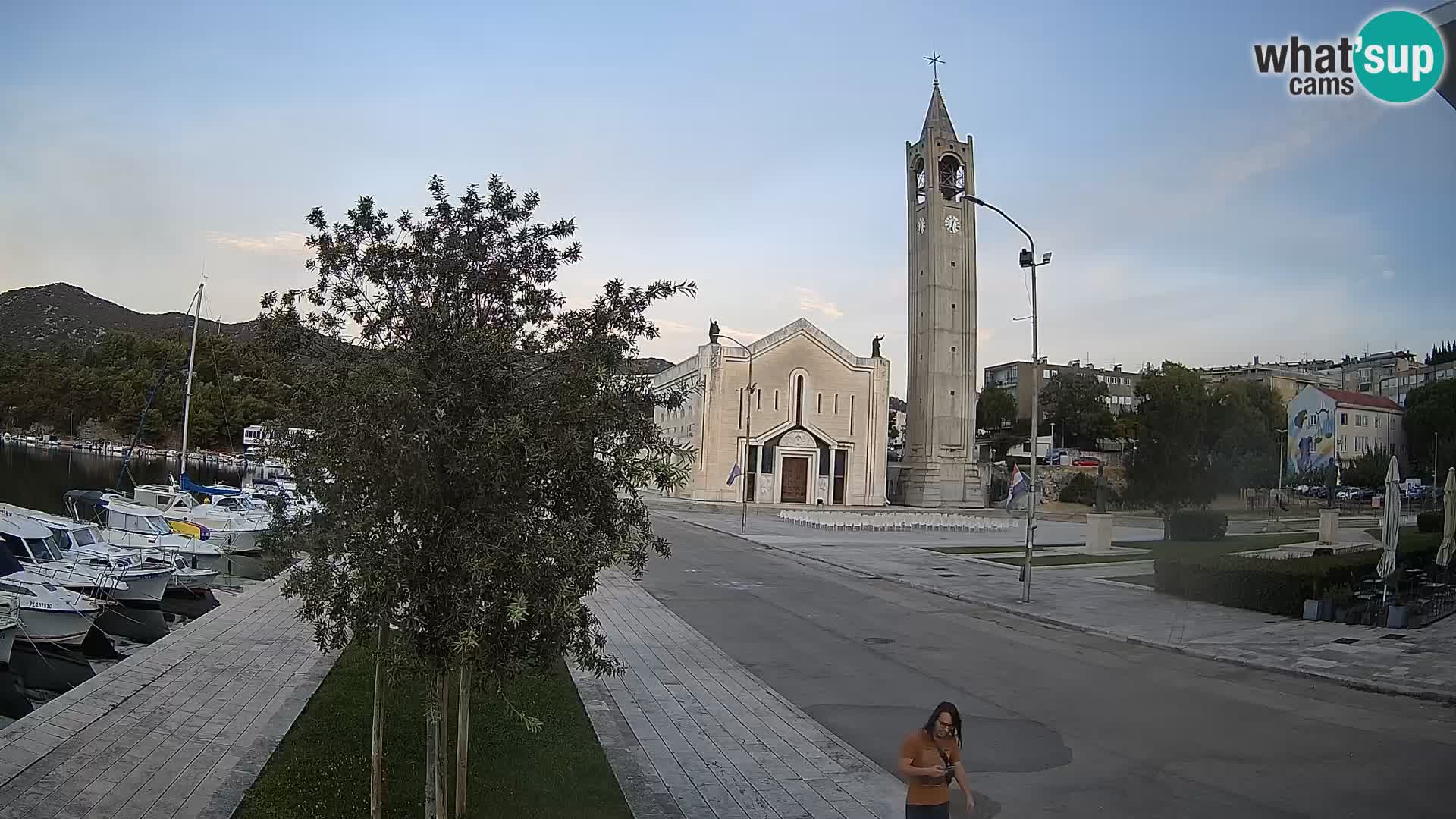Ploče Cámara web | Vistas cautivadoras de Riva y la Catedral