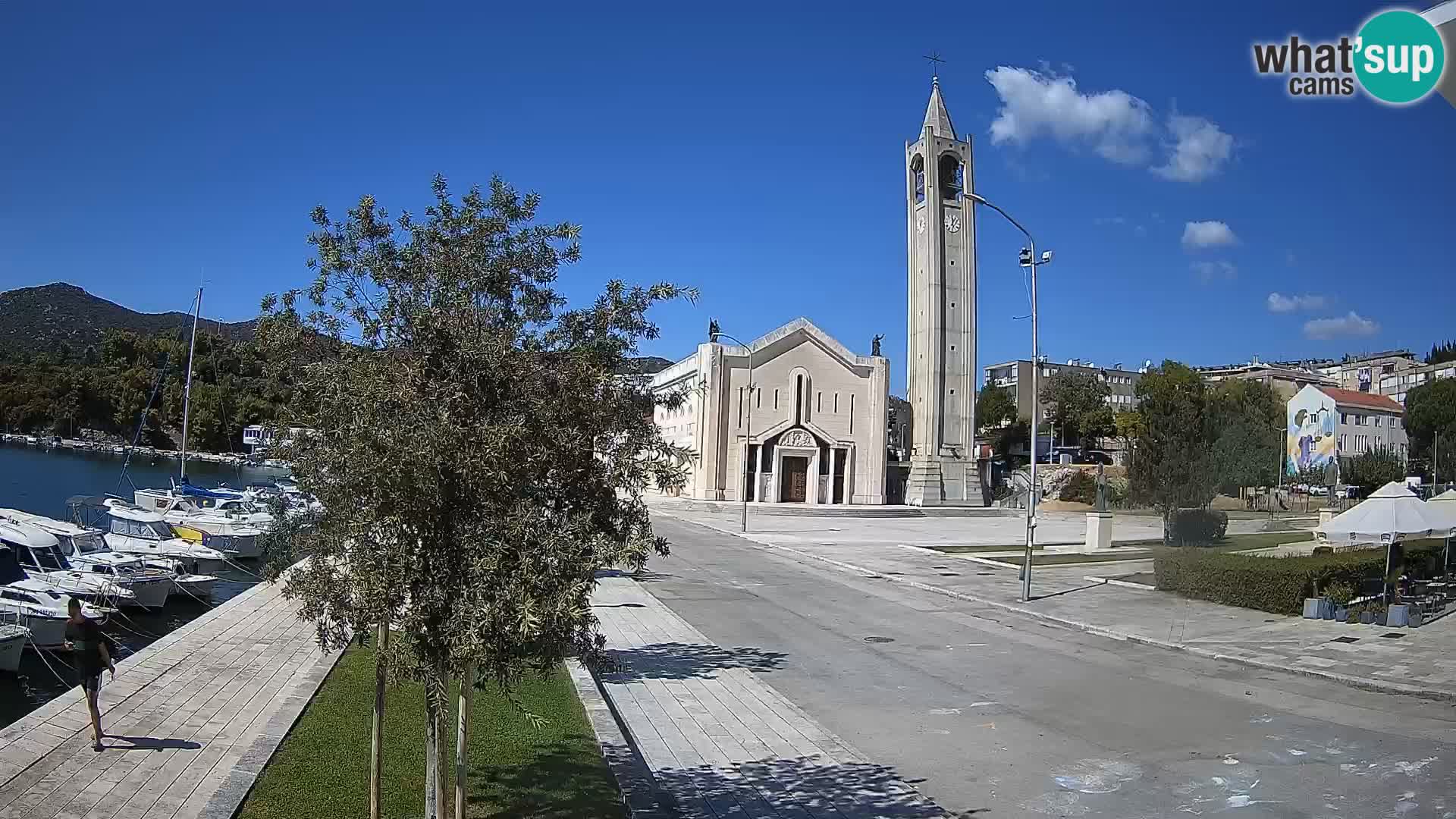 Ploče Webcam | Captivating Views of Riva and the Cathedral