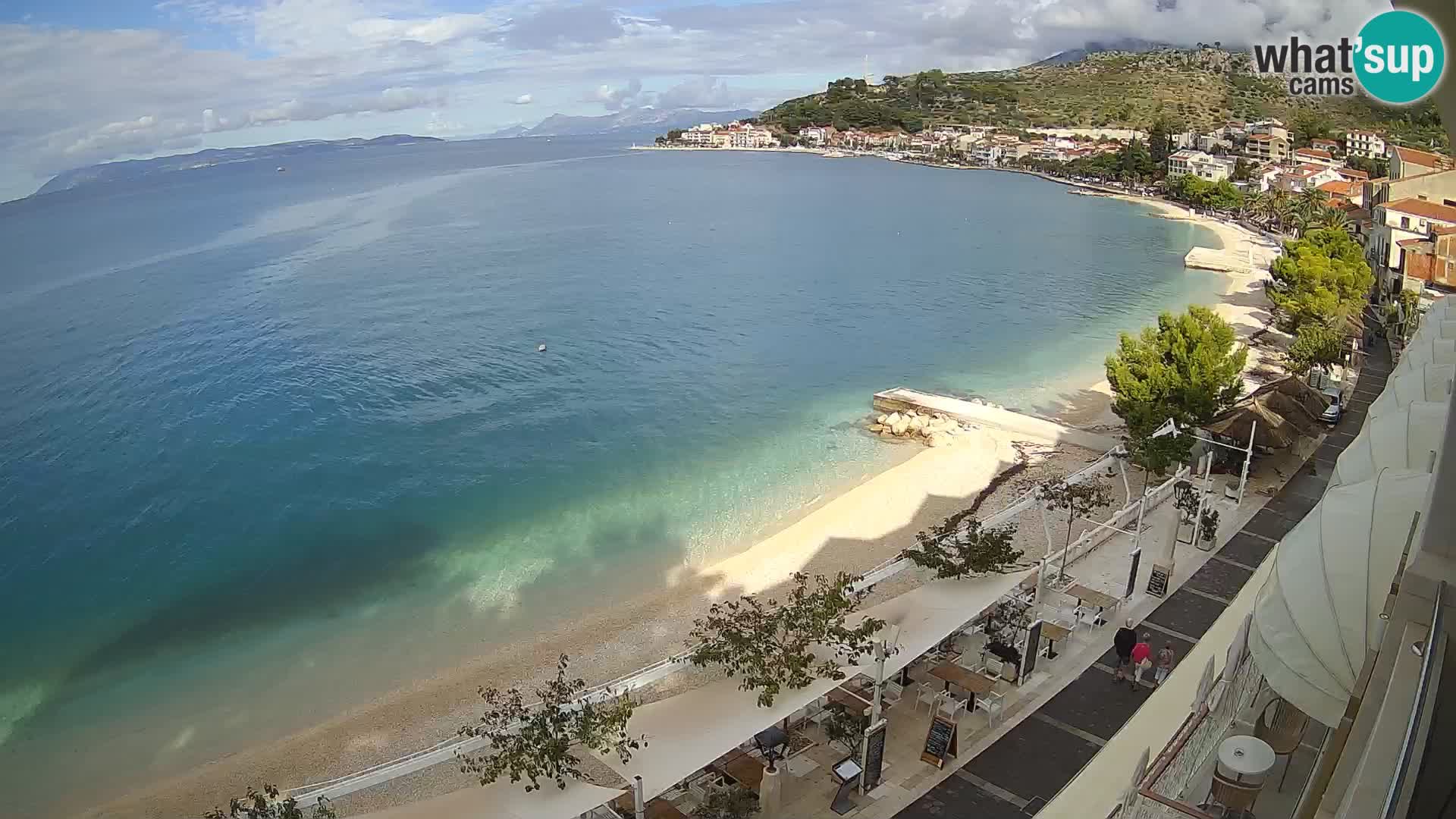 Pogled na plažu Podgori