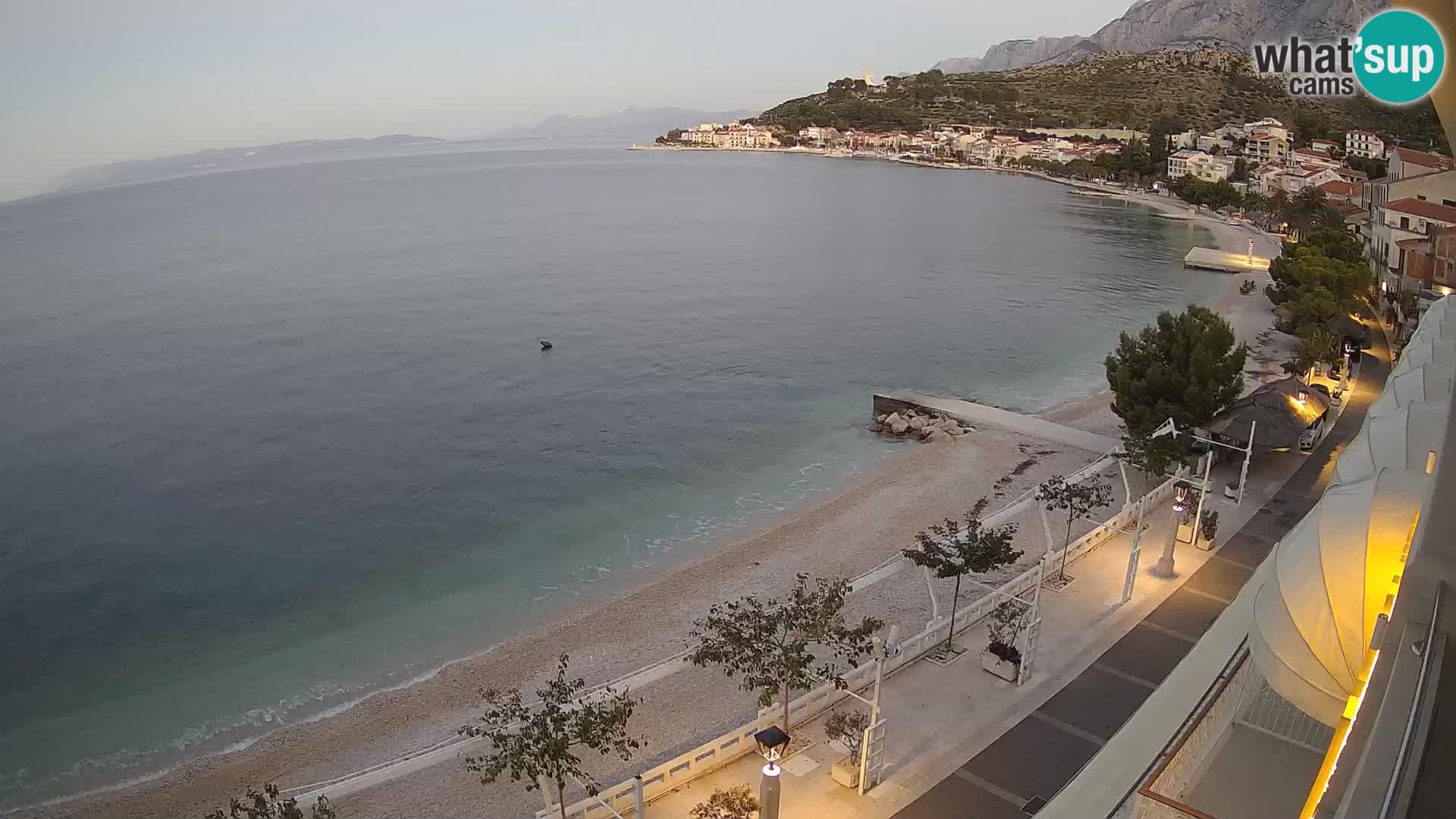 Razgled na plažo v Podgori