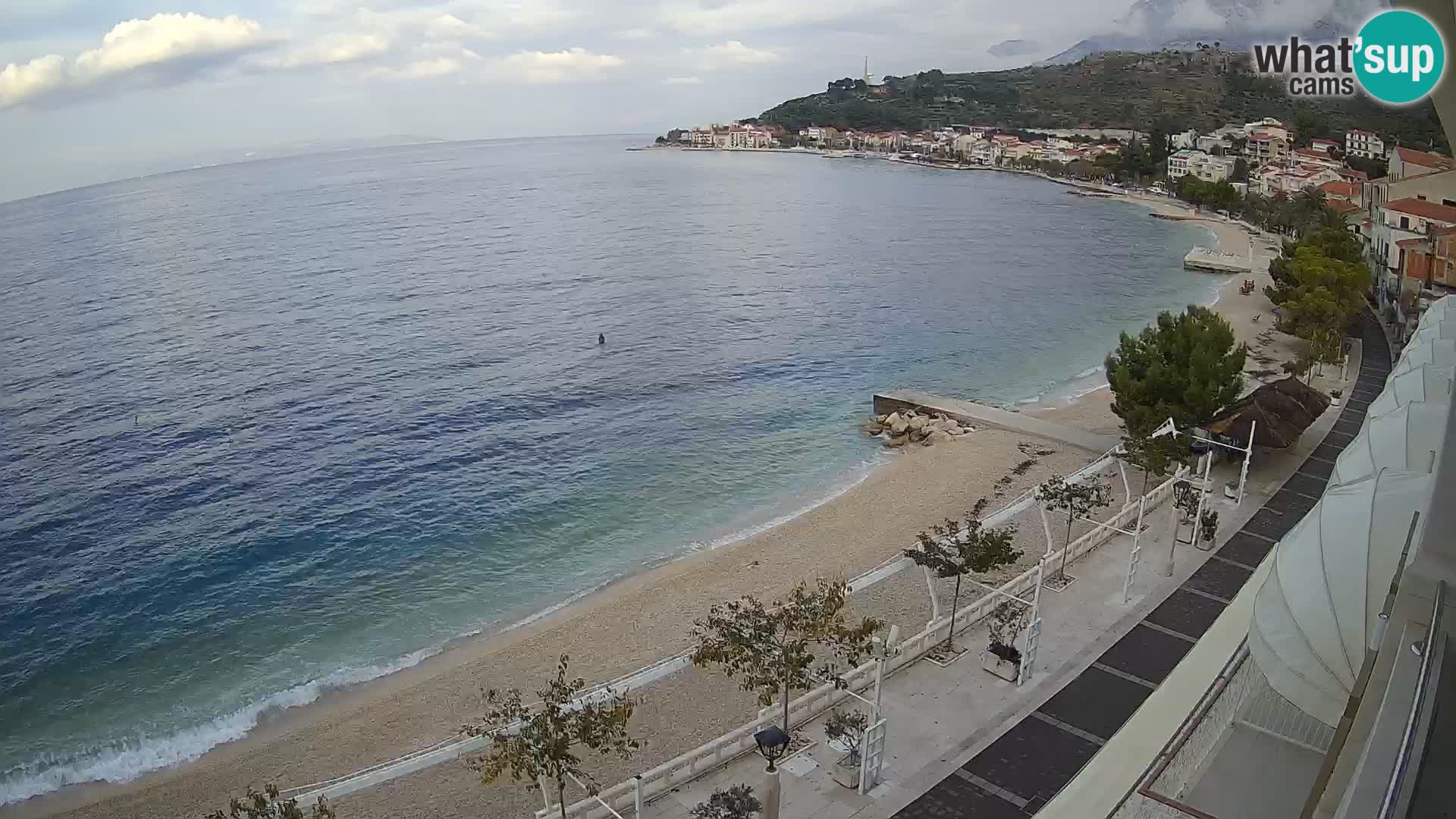 Pogled na plažu Podgori