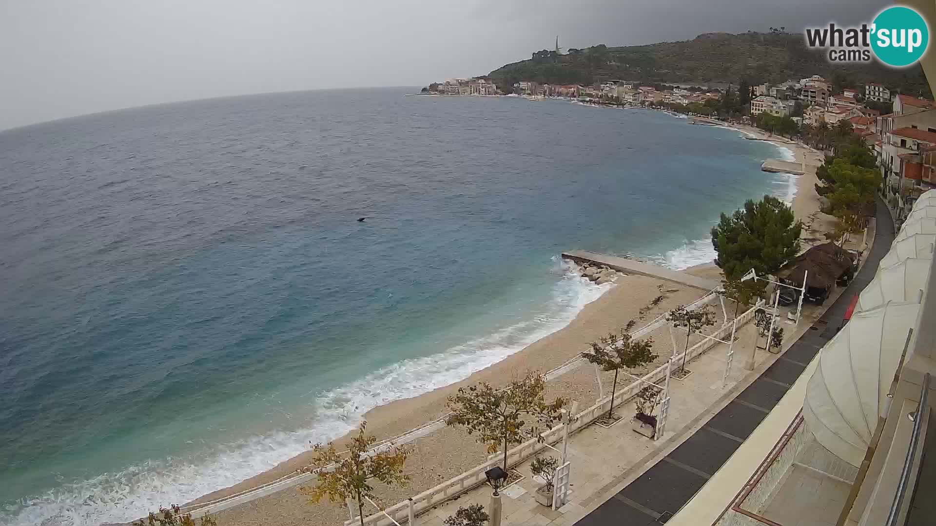 Pogled na plažu Podgori