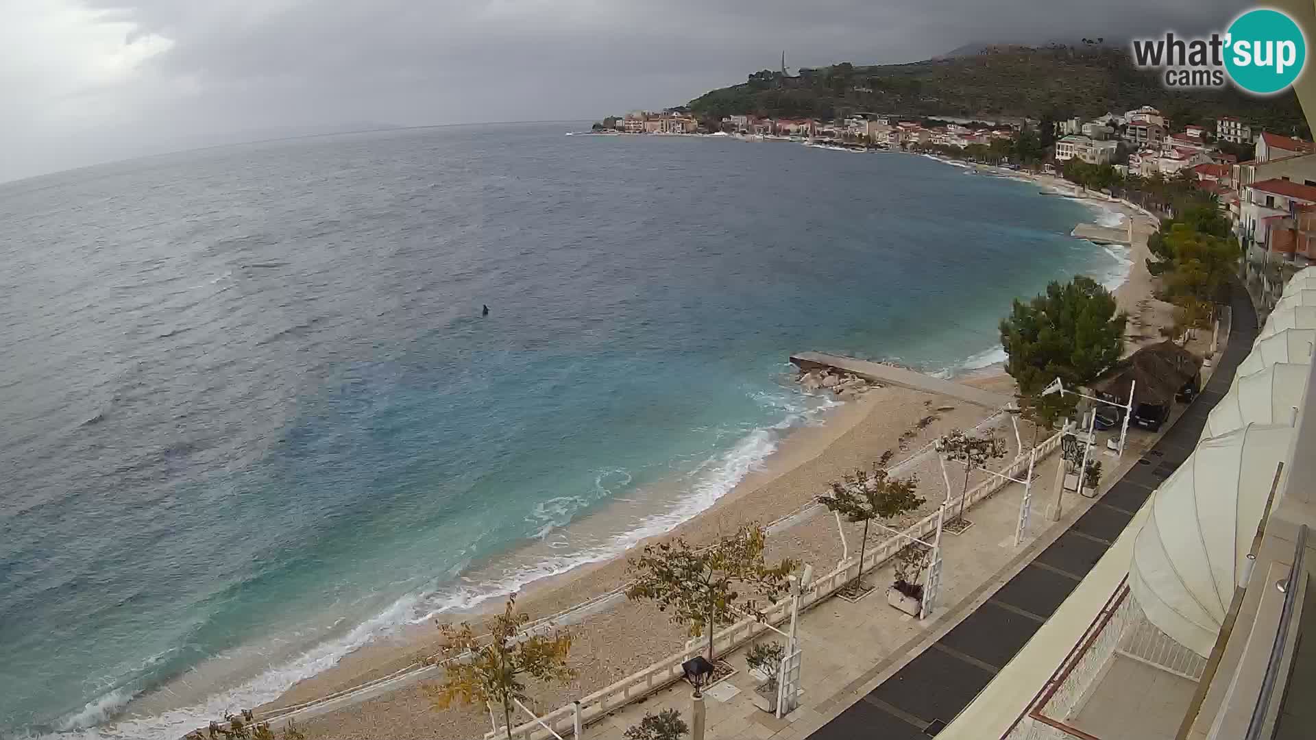 Pogled na plažu Podgori