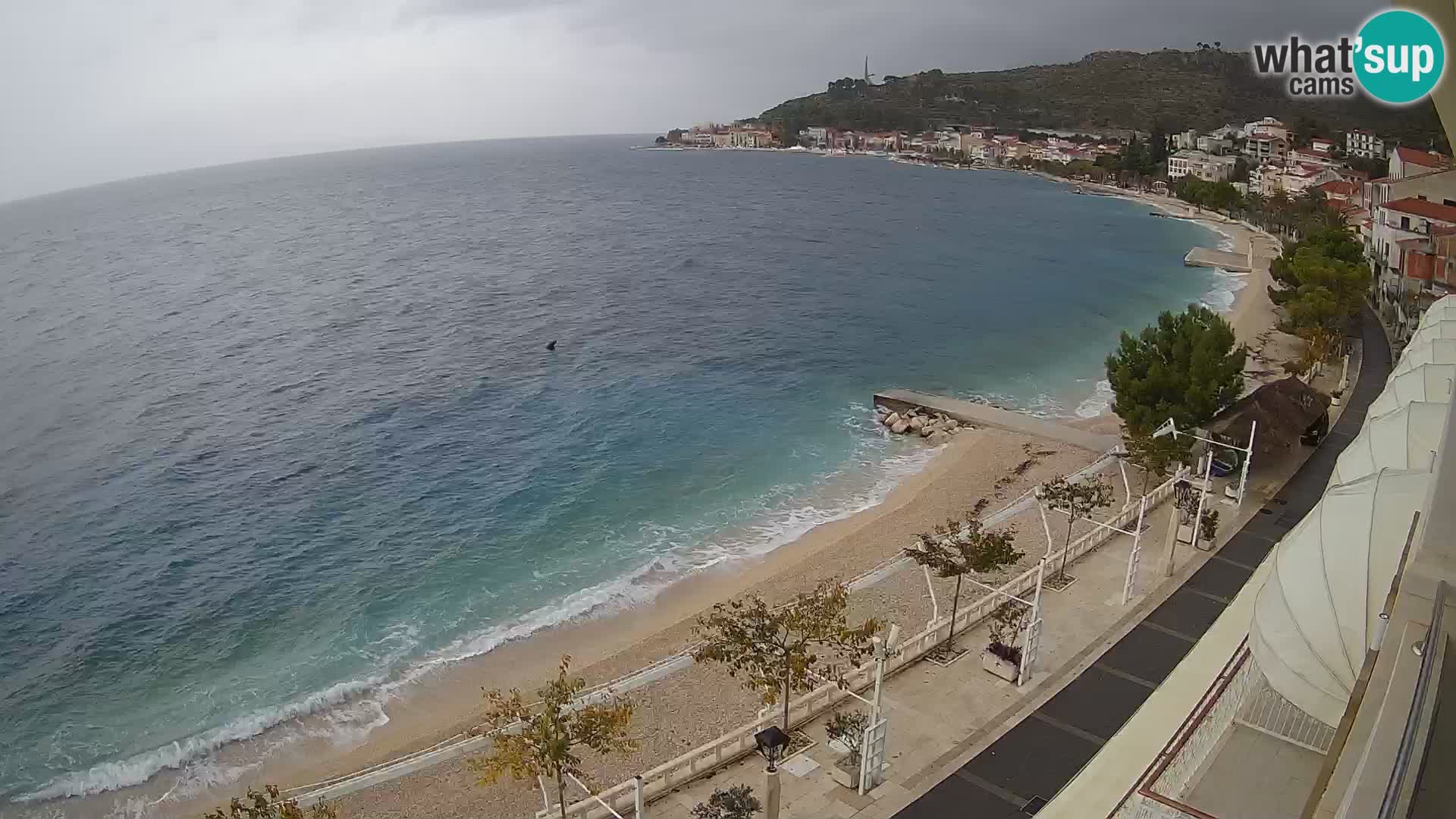 Pogled na plažu Podgori