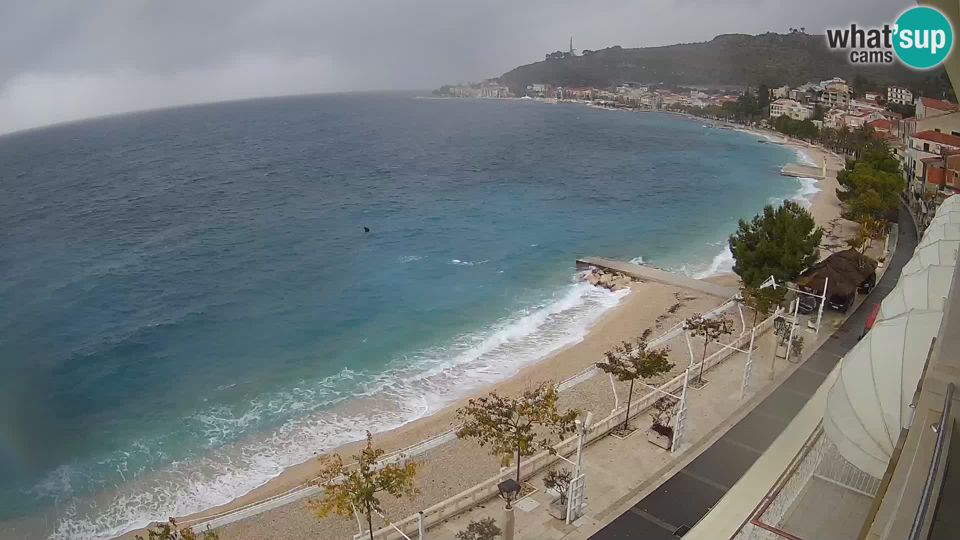 Razgled na plažo v Podgori