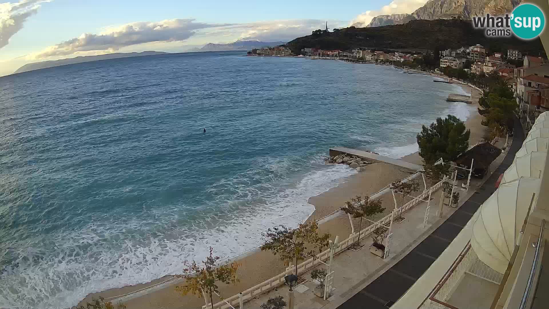 Panorama della spiaggia a Podgora