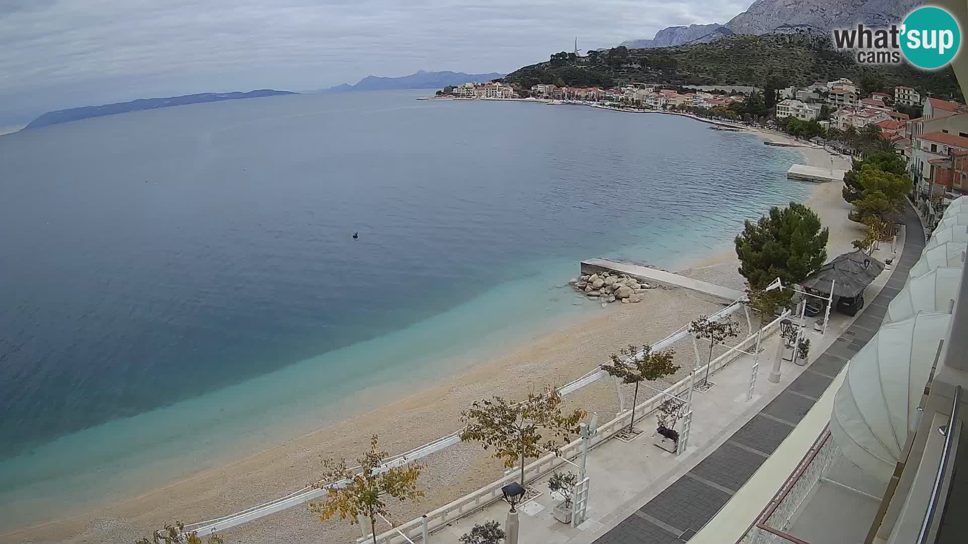 Panorama della spiaggia a Podgora