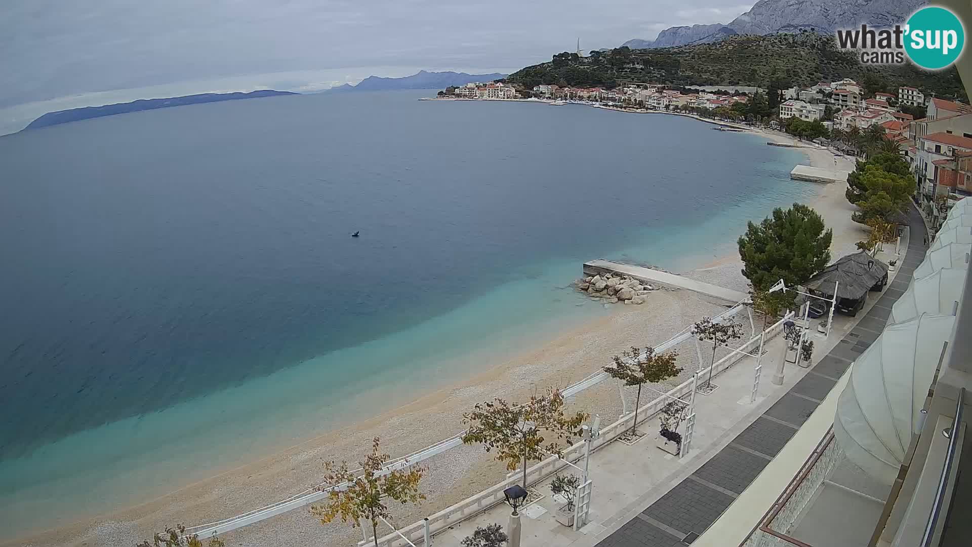 Vista de la playa in Podgora