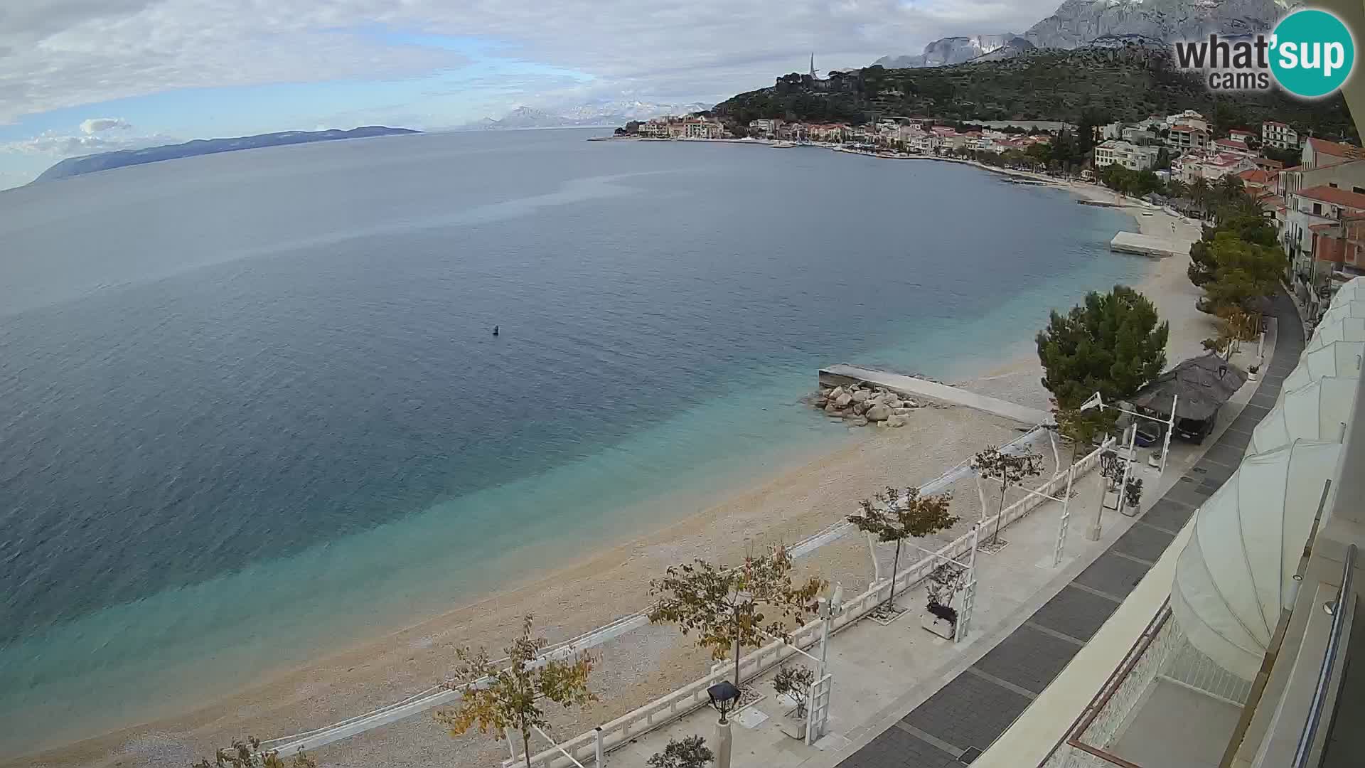 Panorama della spiaggia a Podgora