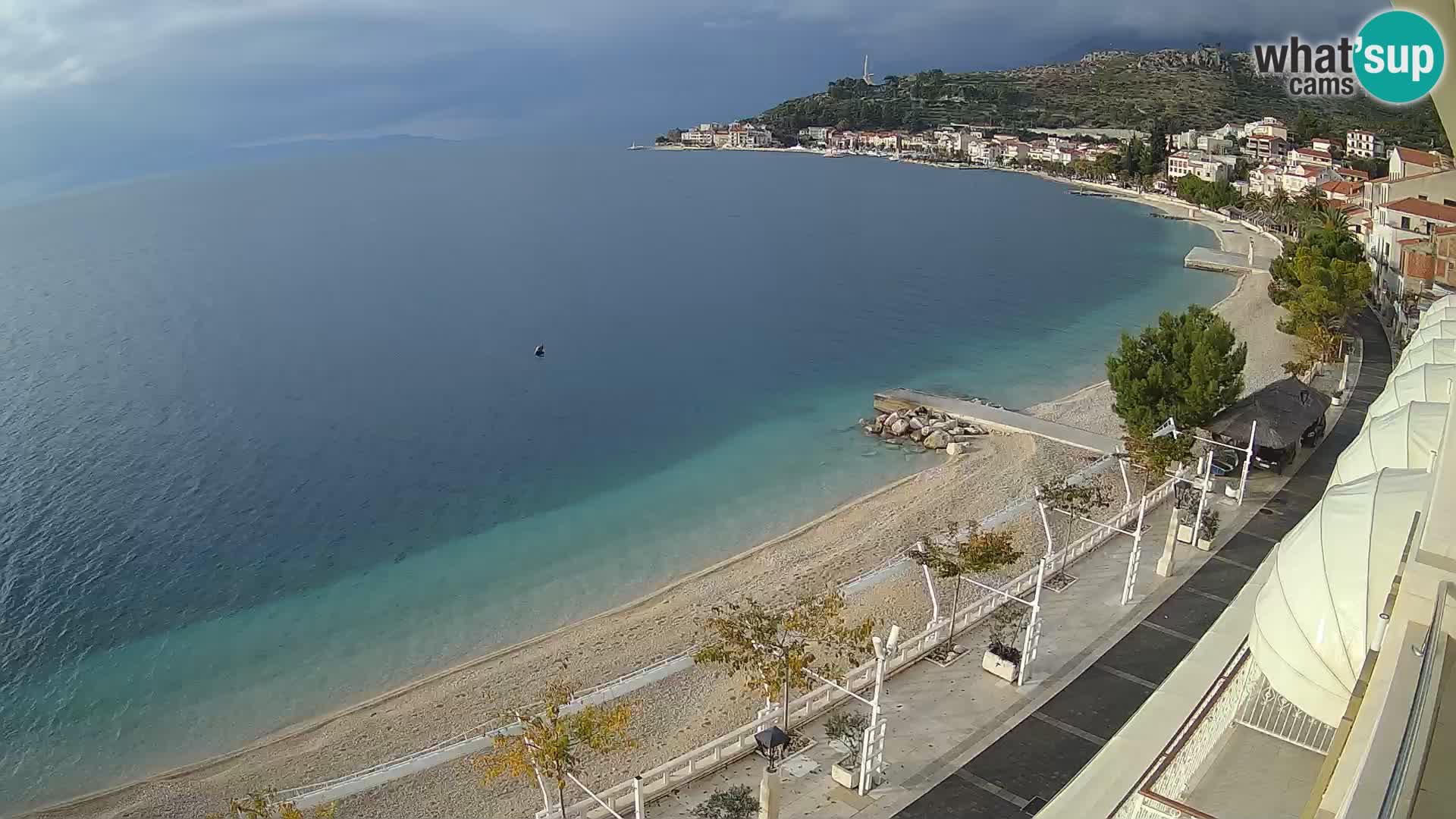 Panorama della spiaggia a Podgora