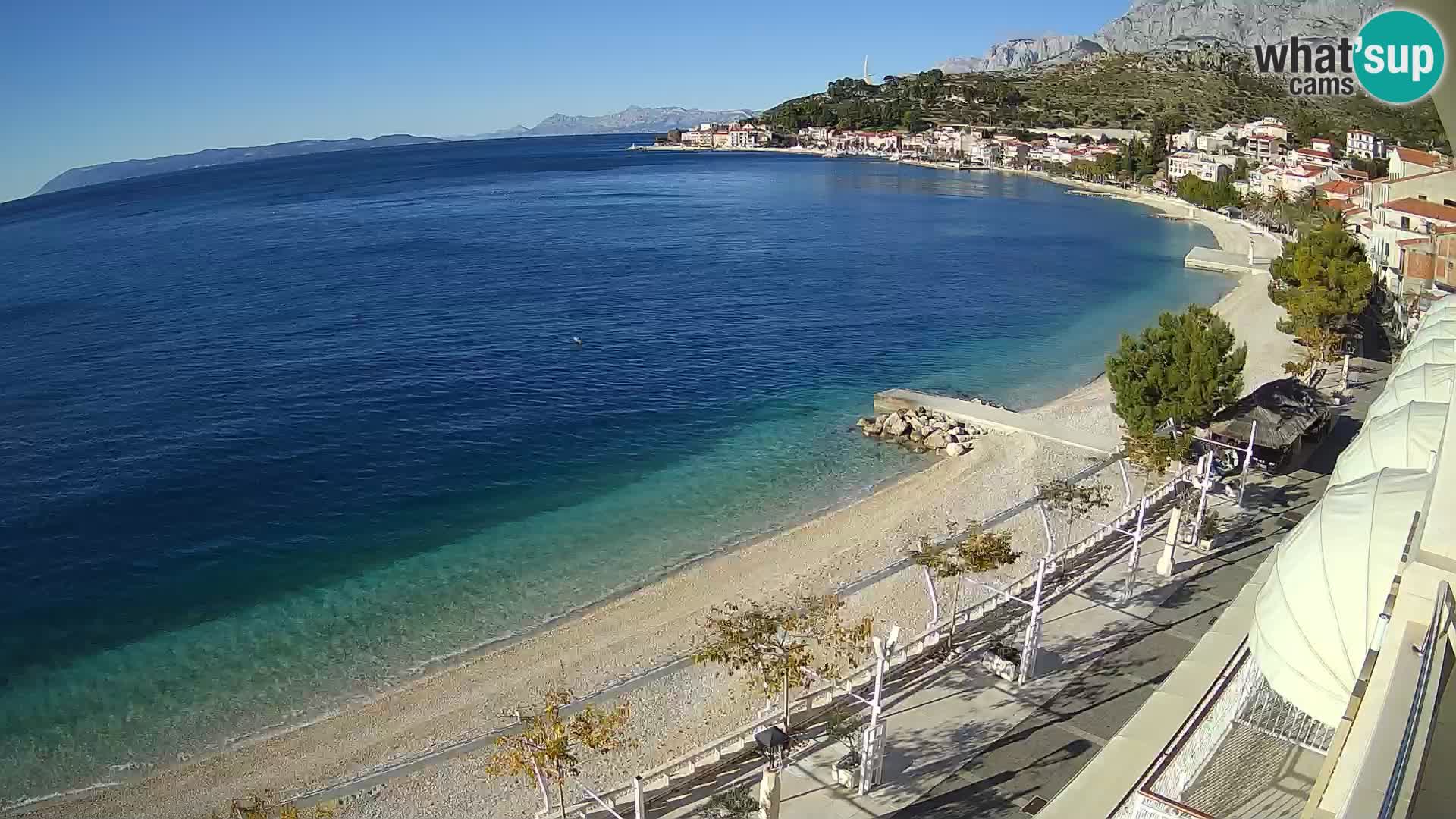 Pogled na plažu Podgori