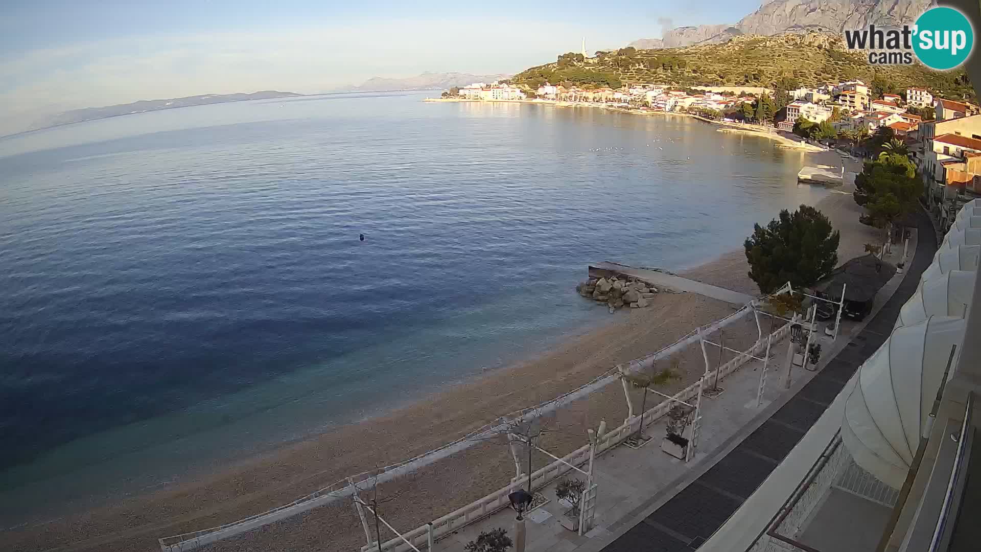 Razgled na plažo v Podgori