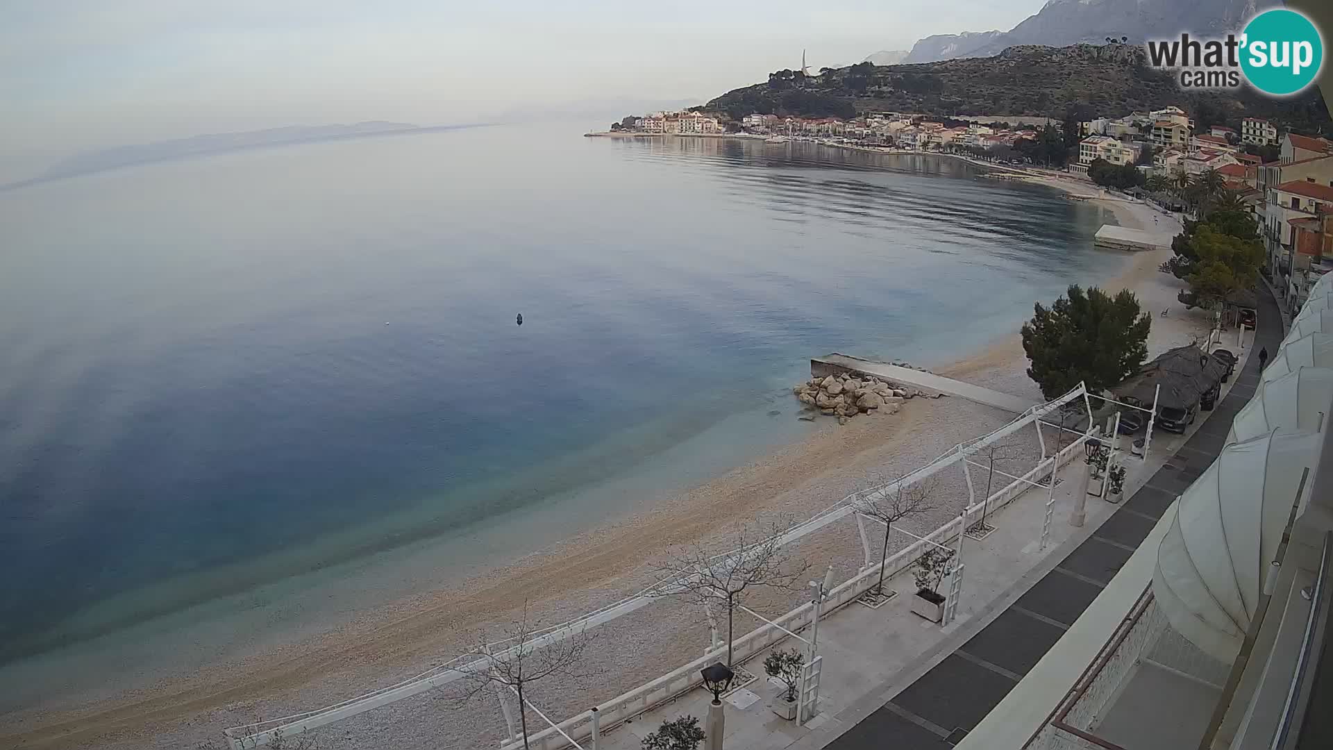 Panorama della spiaggia a Podgora