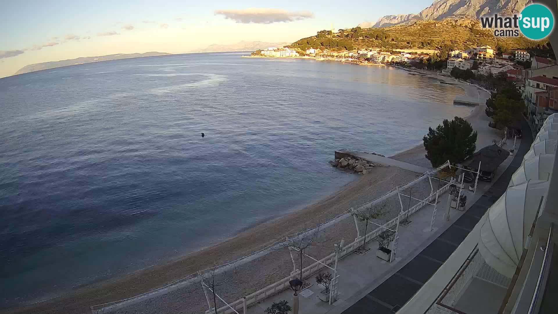 Panorama della spiaggia a Podgora