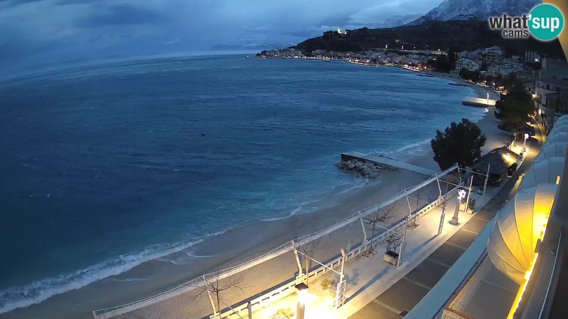 Panorama della spiaggia a Podgora