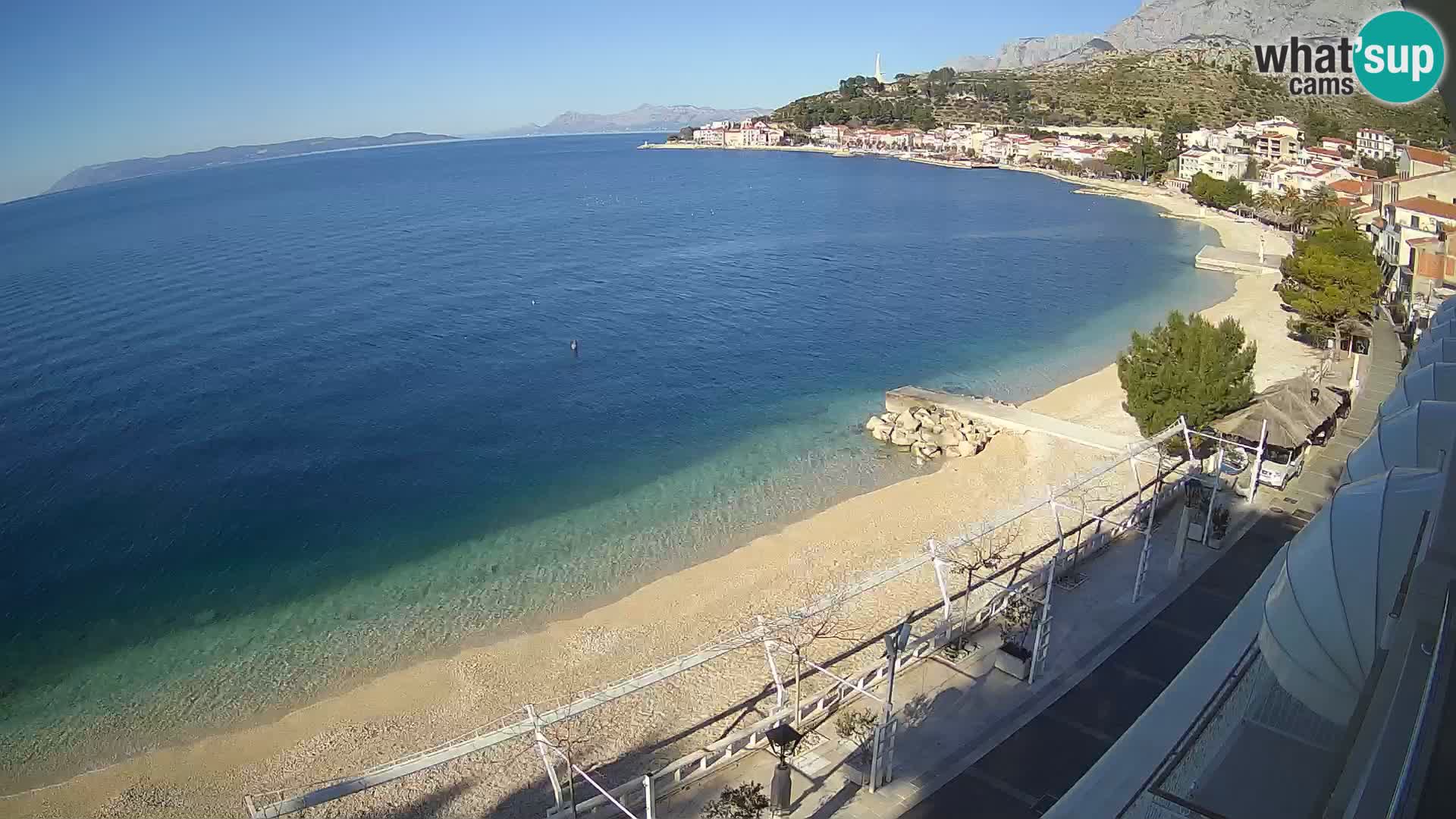 Panorama della spiaggia a Podgora