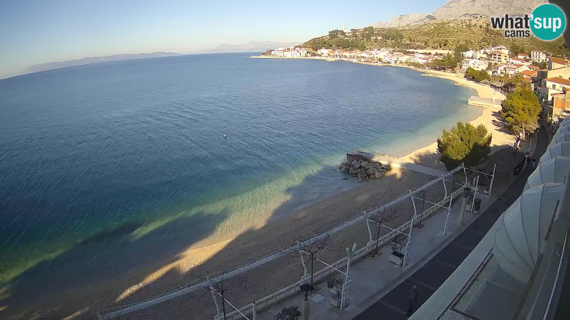 Pogled na plažu Podgori