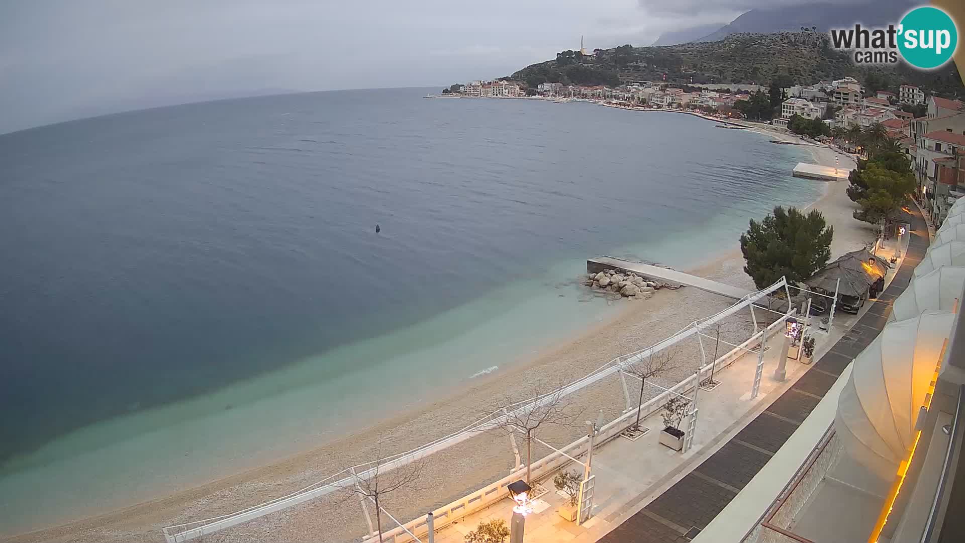 Vue de plage in Podgora