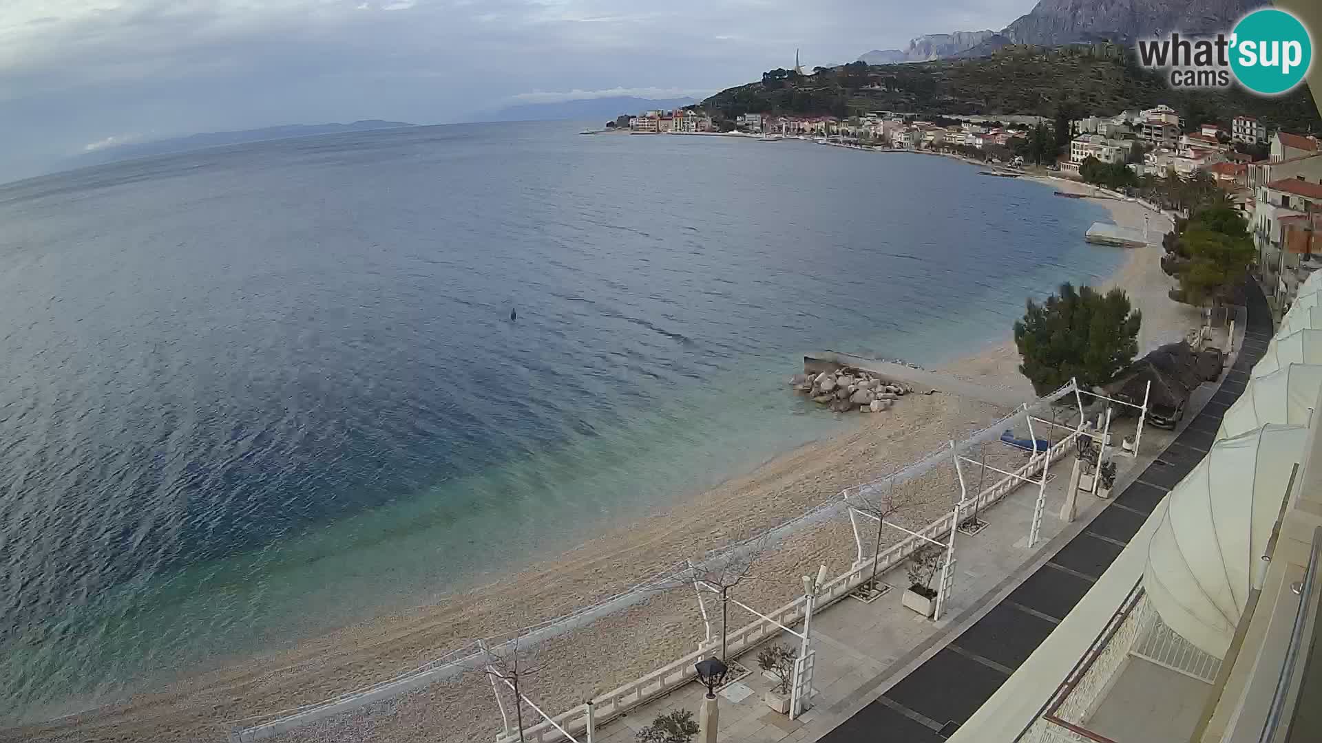 Panorama della spiaggia a Podgora