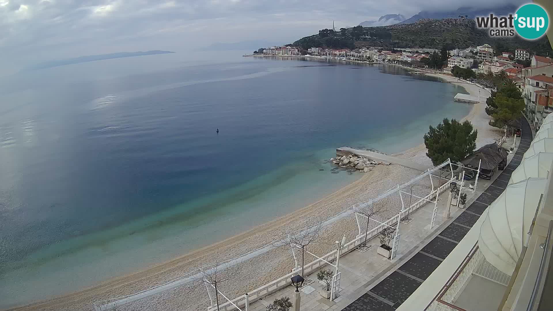 Vue de plage in Podgora