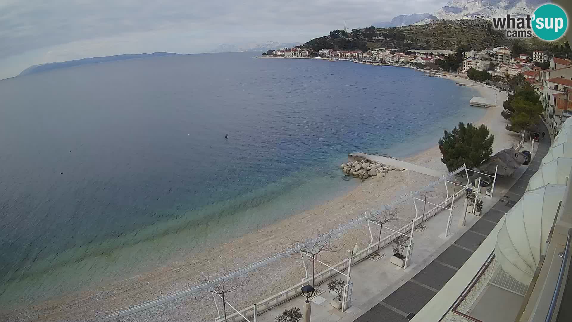 Razgled na plažo v Podgori