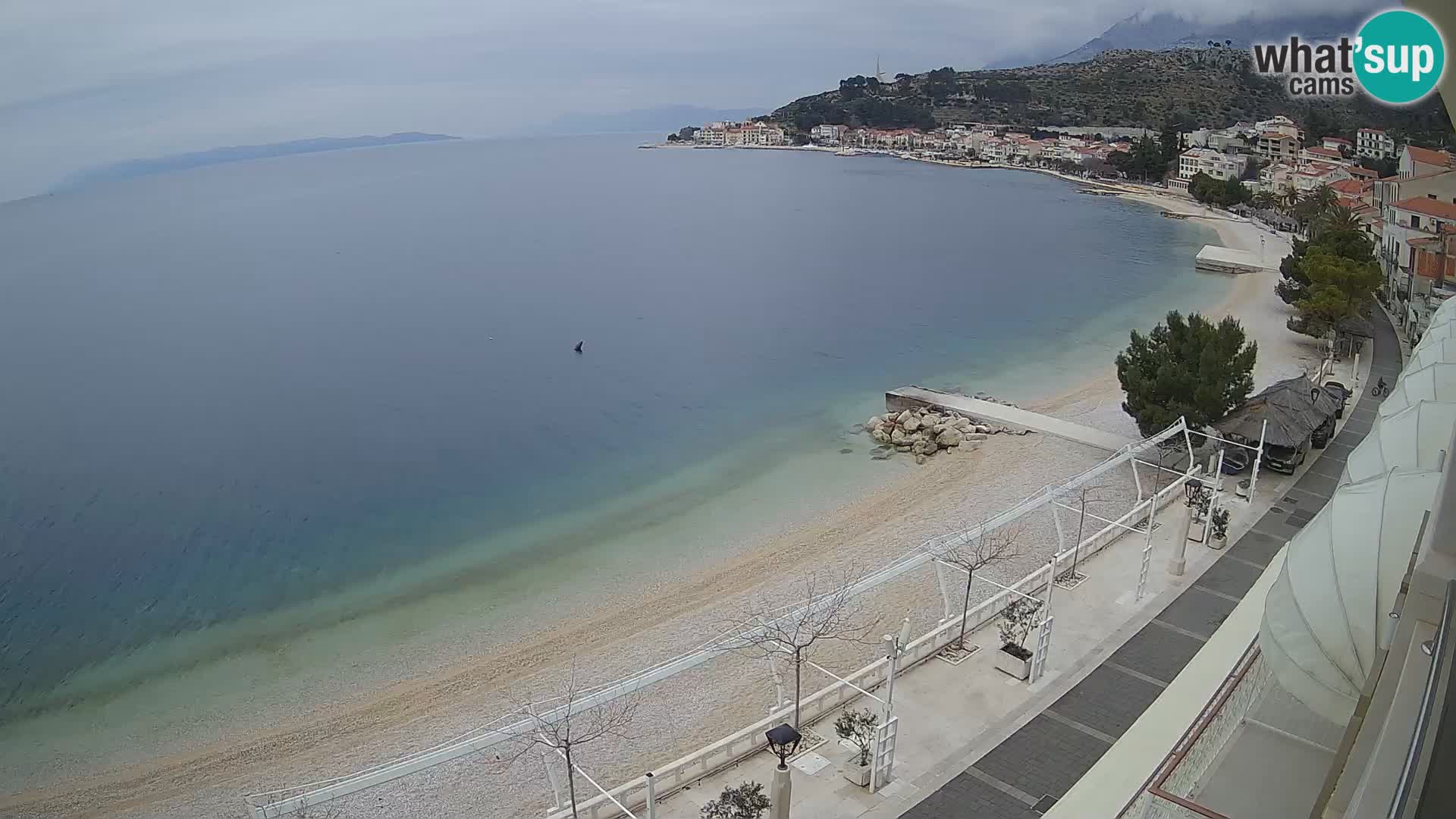 Pogled na plažu Podgori