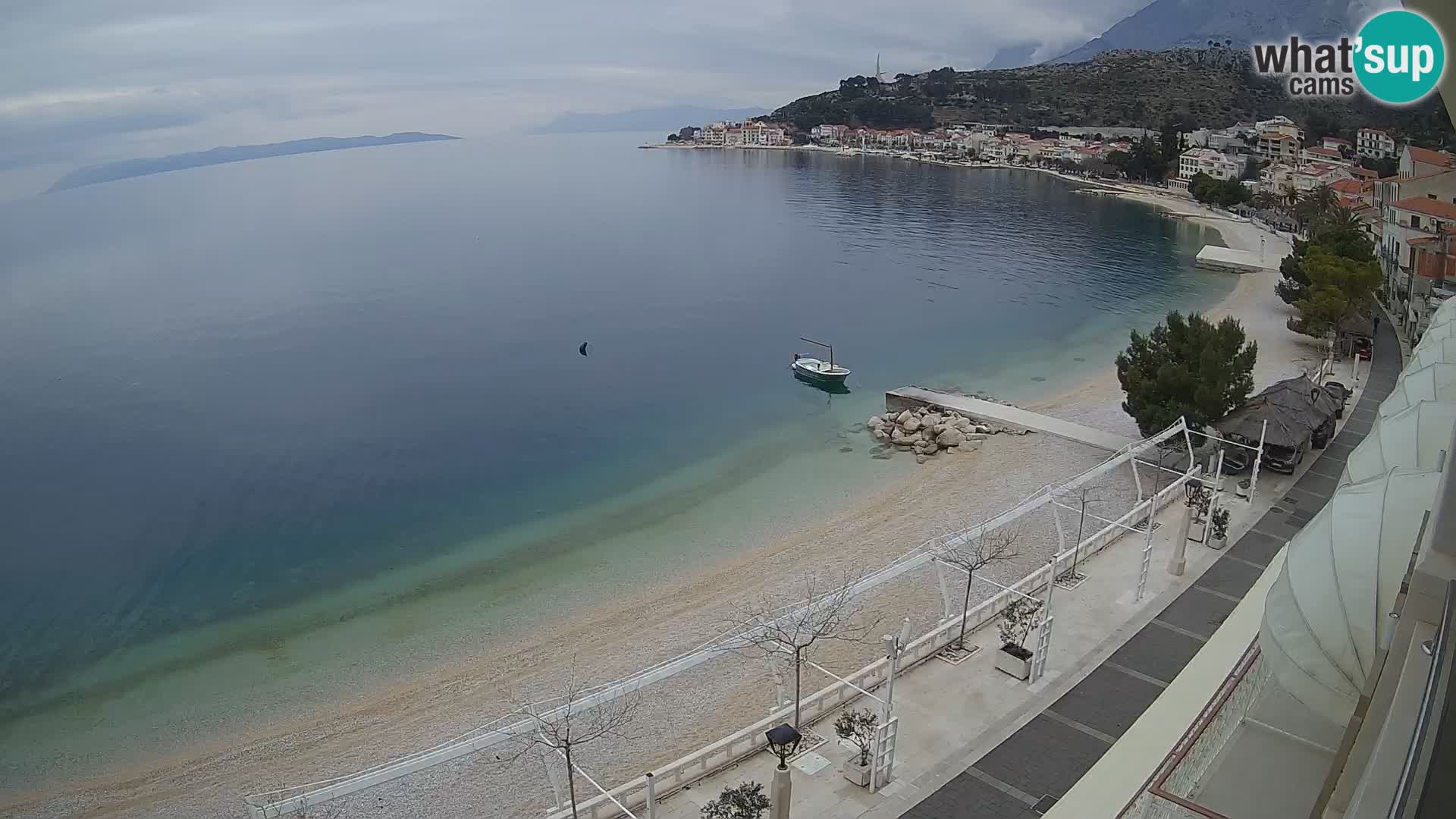 Razgled na plažo v Podgori