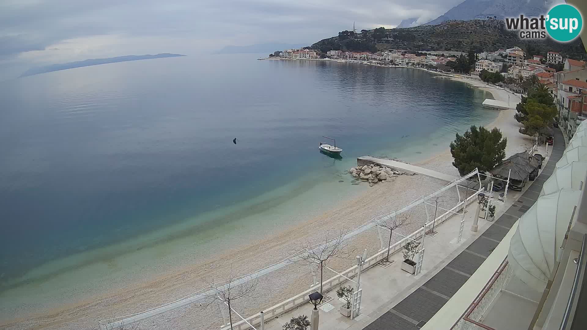 Panorama della spiaggia a Podgora