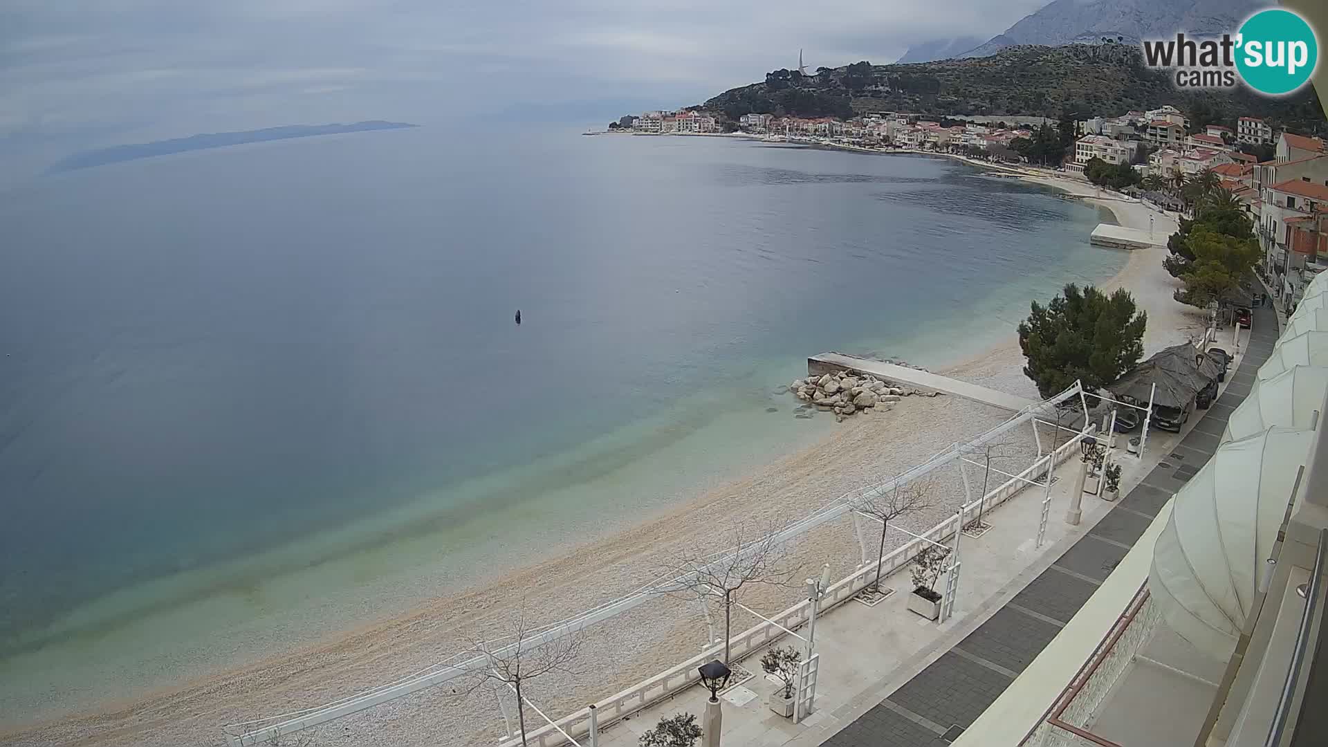 Panorama della spiaggia a Podgora