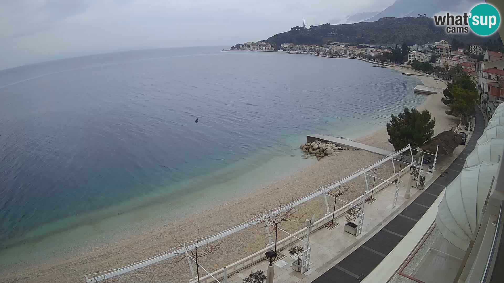 Vue de plage in Podgora