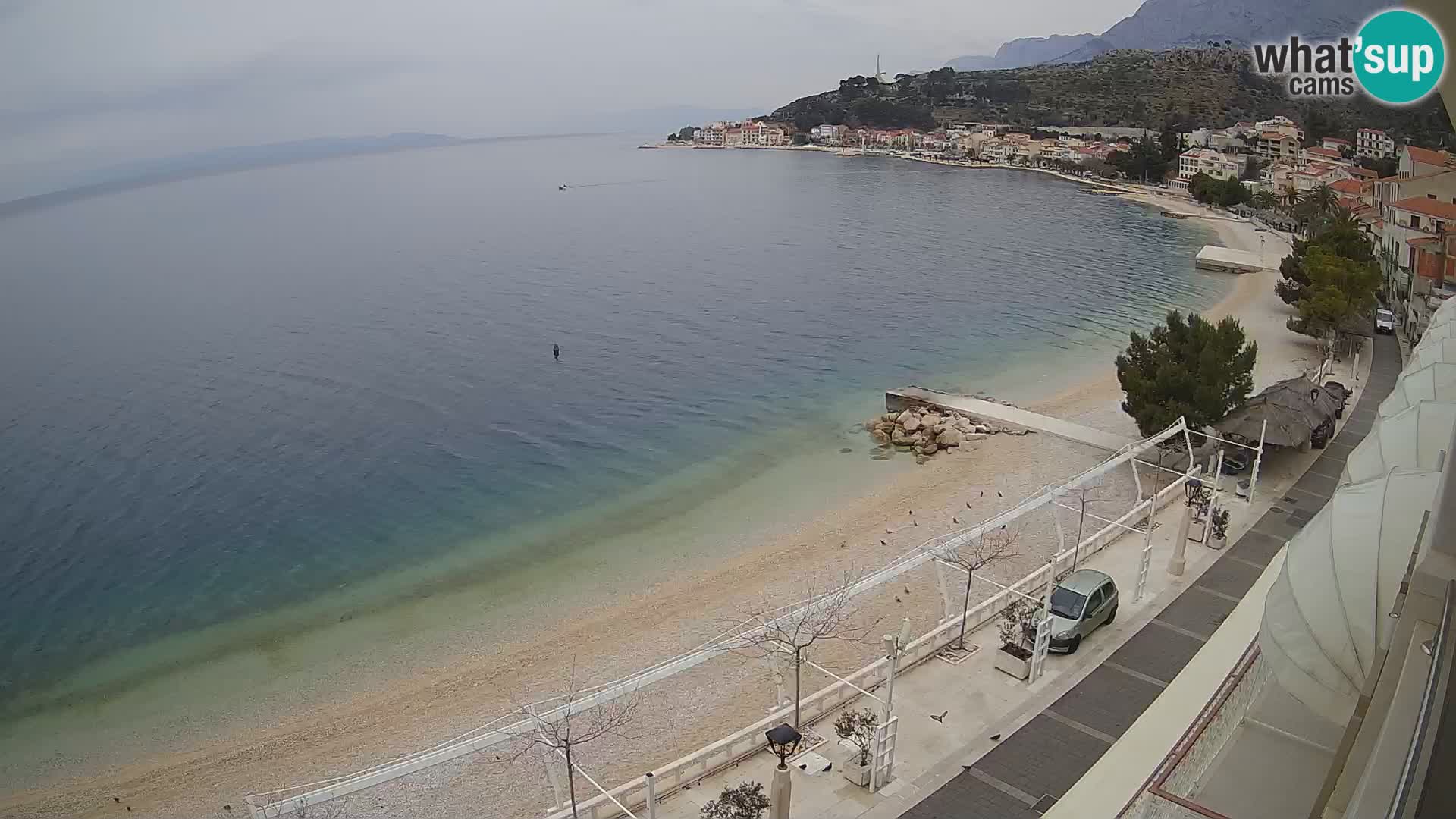 Razgled na plažo v Podgori