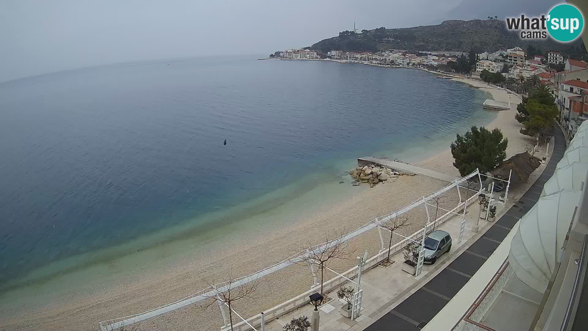 Razgled na plažo v Podgori