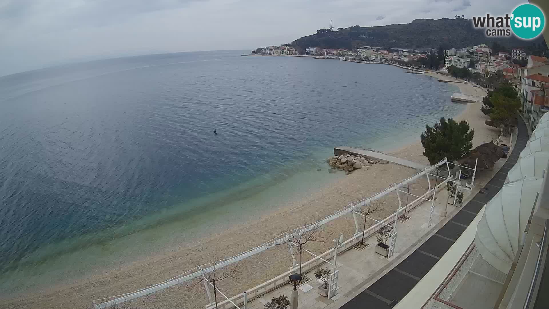 Razgled na plažo v Podgori